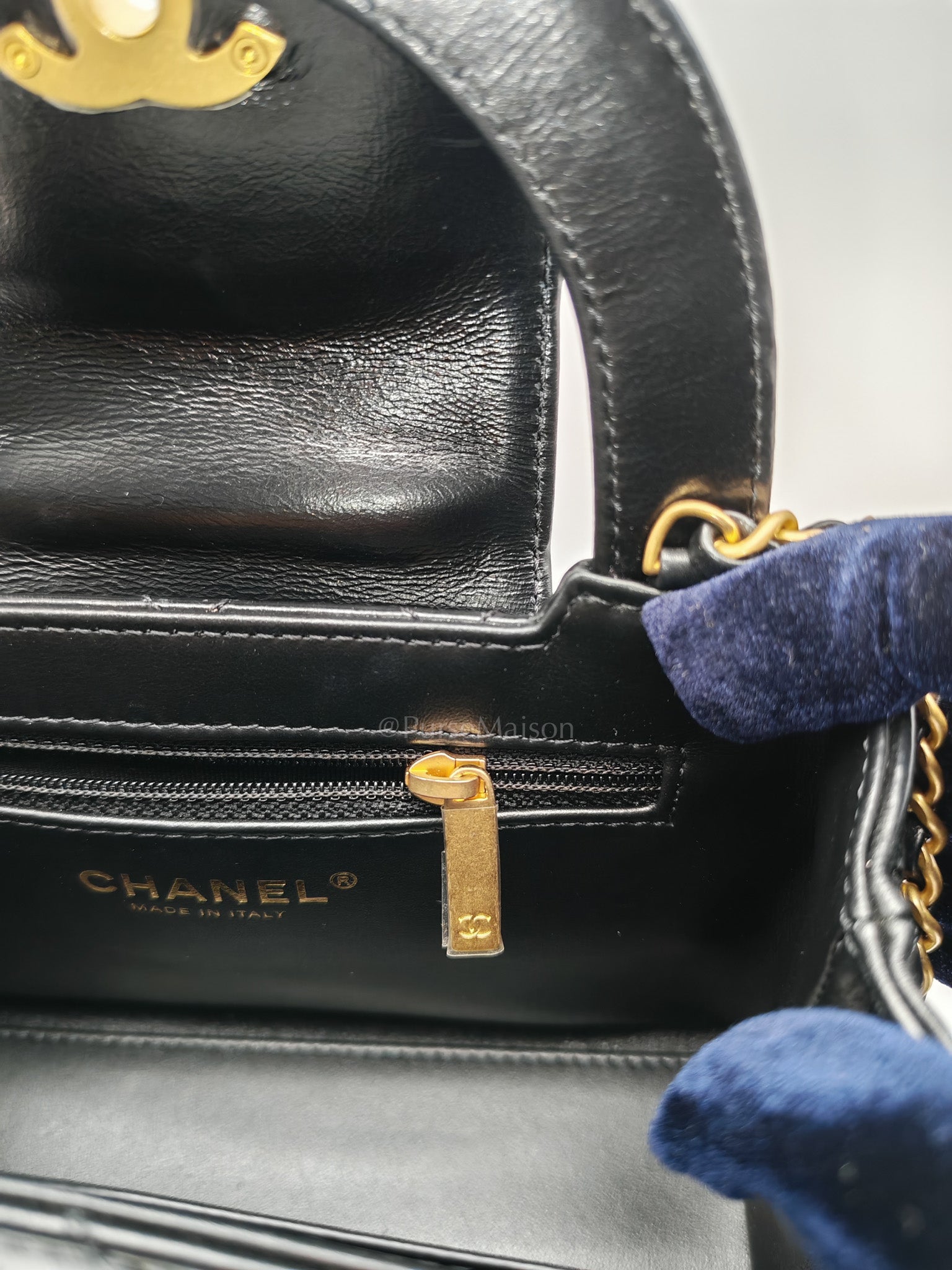 CC Kelly Small in Black Calfskin Leather & Aged Gold Hardware (Microchip)