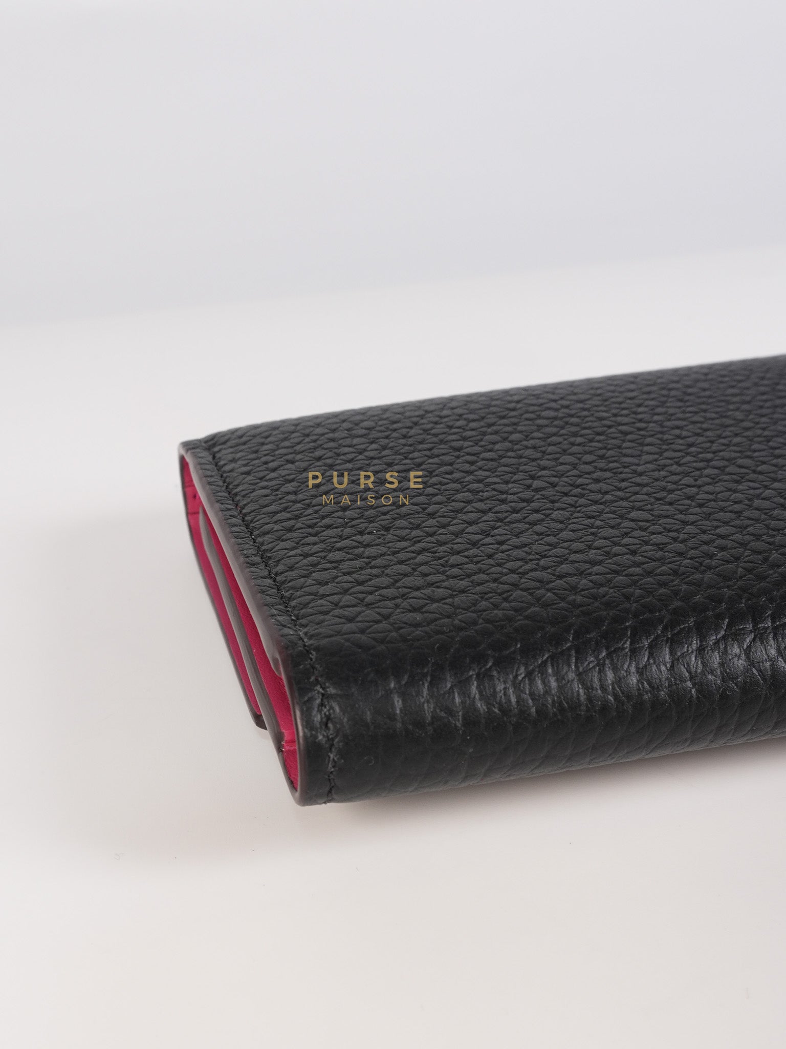Capuccines Wallet in Black Taurillon Leather Microchip | Purse Maison Luxury Bags Shop