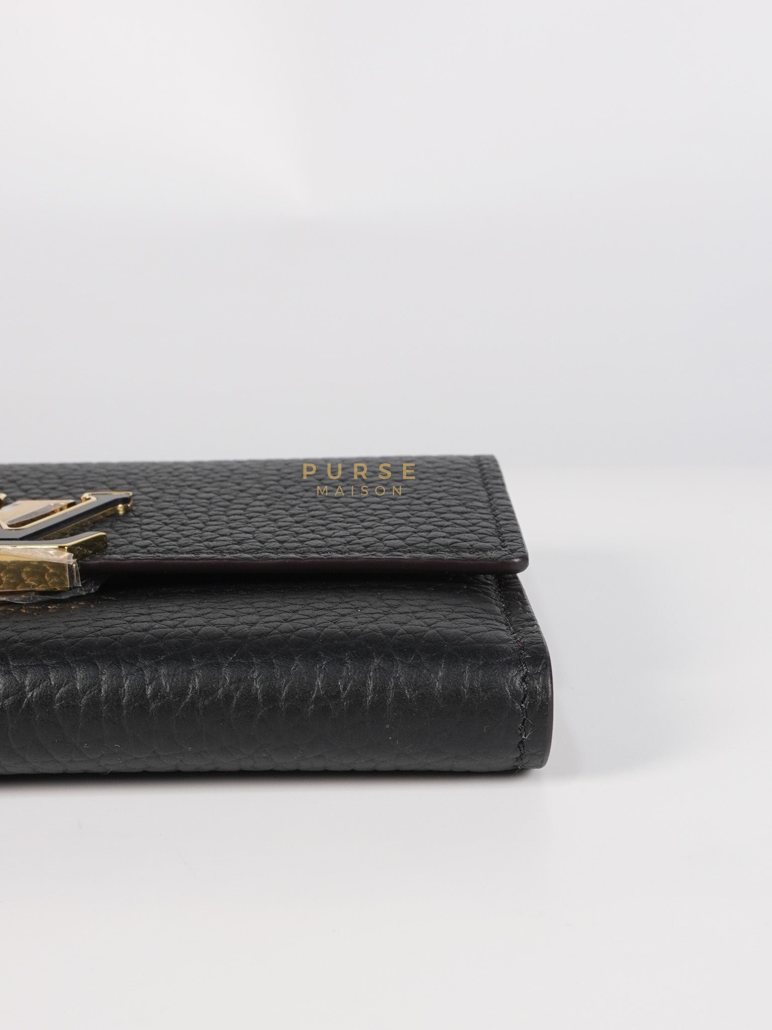 Capuccines Wallet in Black Taurillon Leather Microchip | Purse Maison Luxury Bags Shop