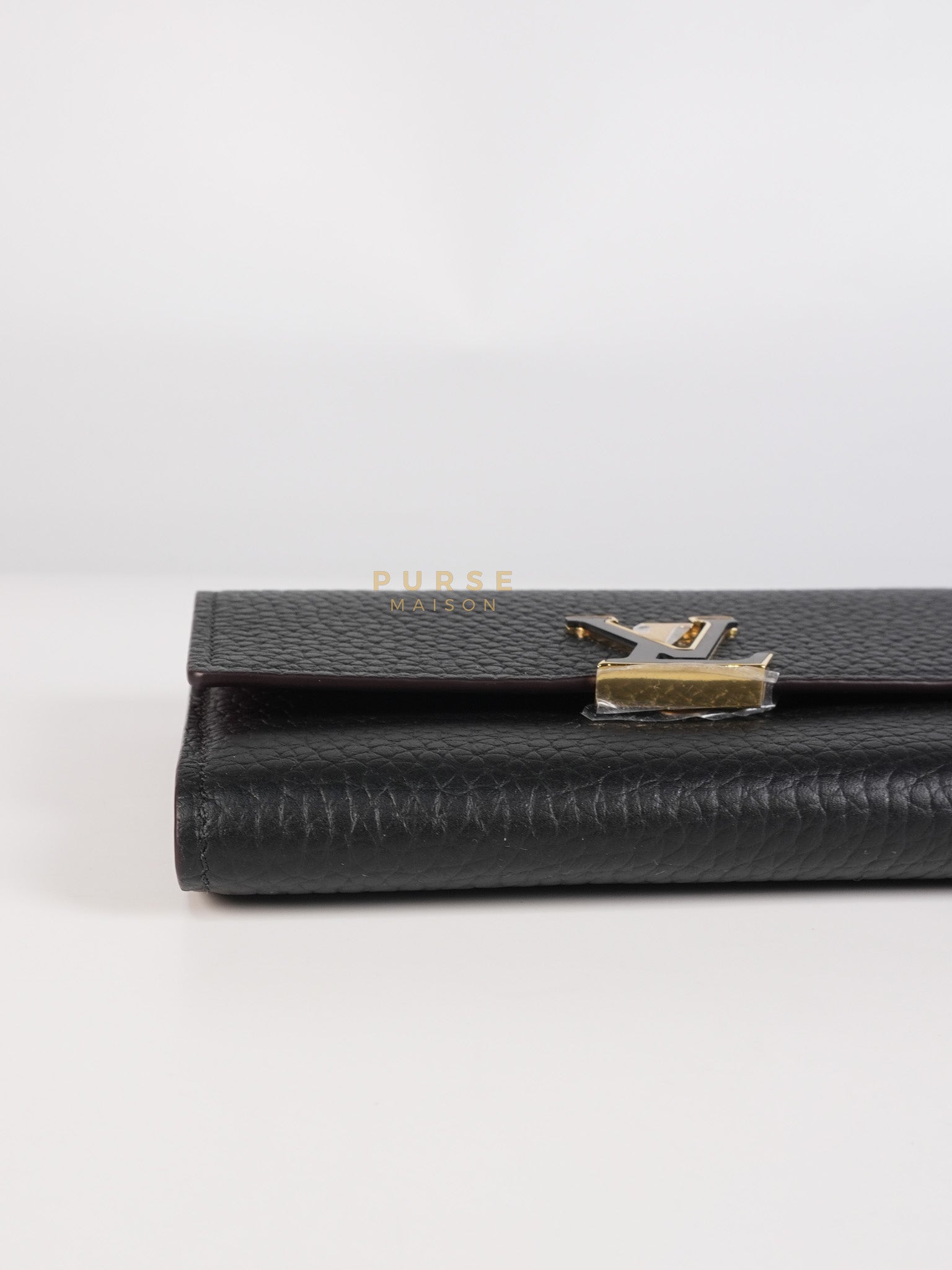 Capuccines Wallet in Black Taurillon Leather Microchip | Purse Maison Luxury Bags Shop