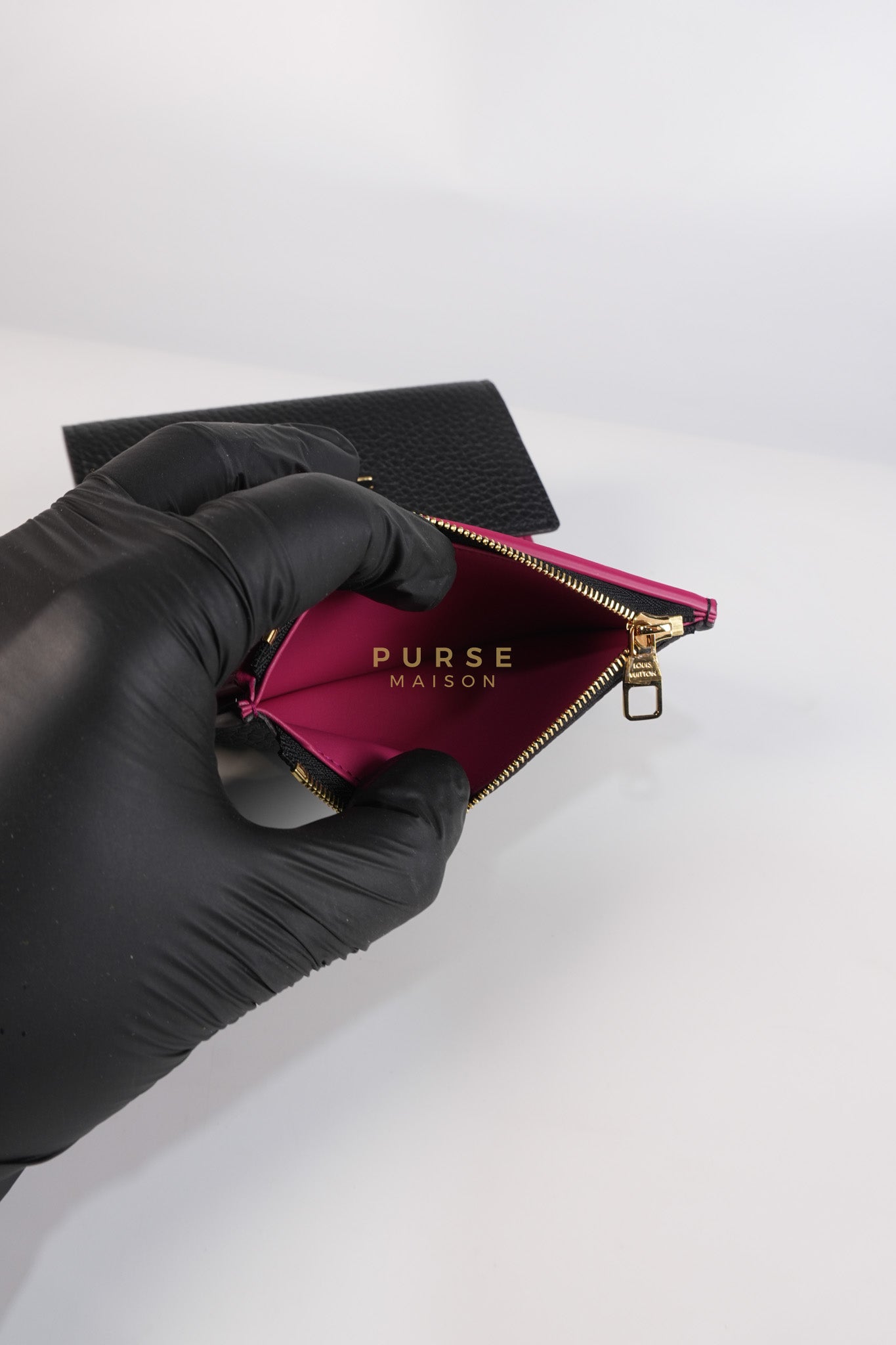 Capuccines Wallet in Black Taurillon Leather Microchip | Purse Maison Luxury Bags Shop