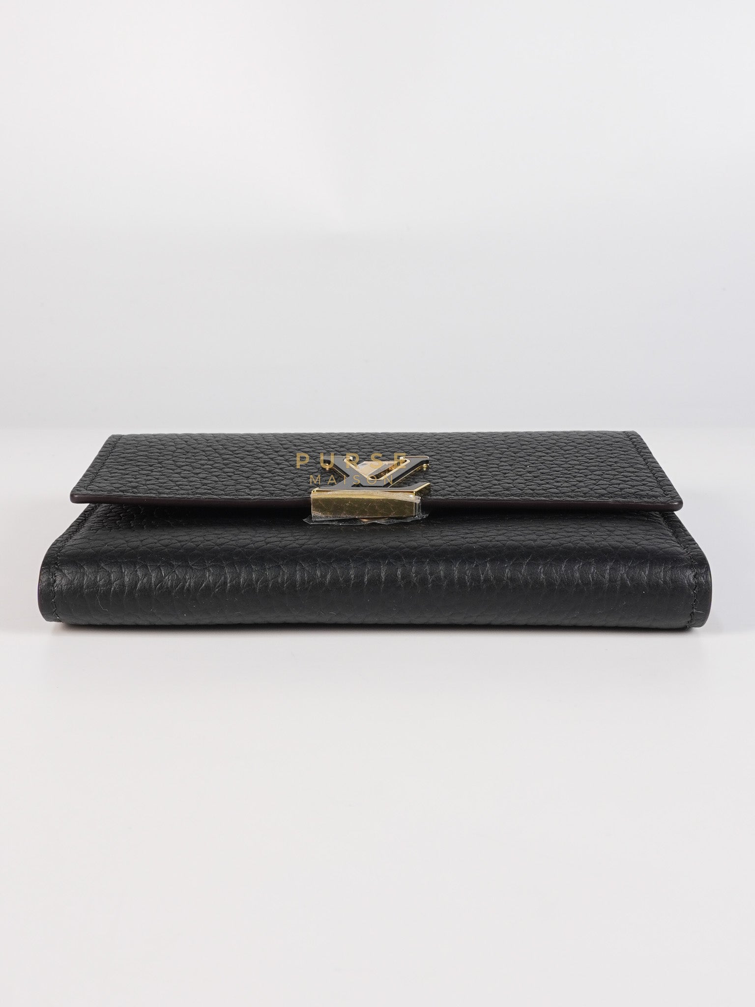 Capuccines Wallet in Black Taurillon Leather Microchip | Purse Maison Luxury Bags Shop