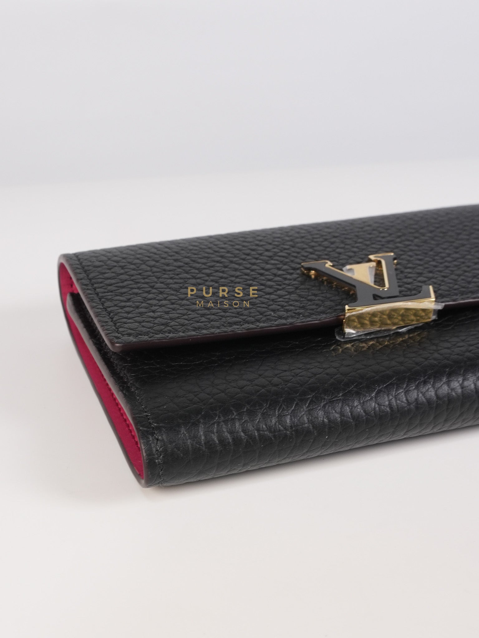 Capuccines Wallet in Black Taurillon Leather Microchip | Purse Maison Luxury Bags Shop