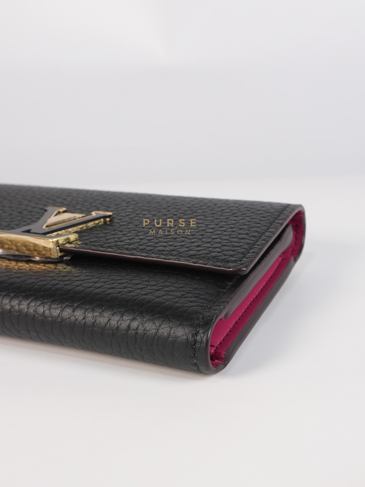 Capuccines Wallet in Black Taurillon Leather Microchip | Purse Maison Luxury Bags Shop