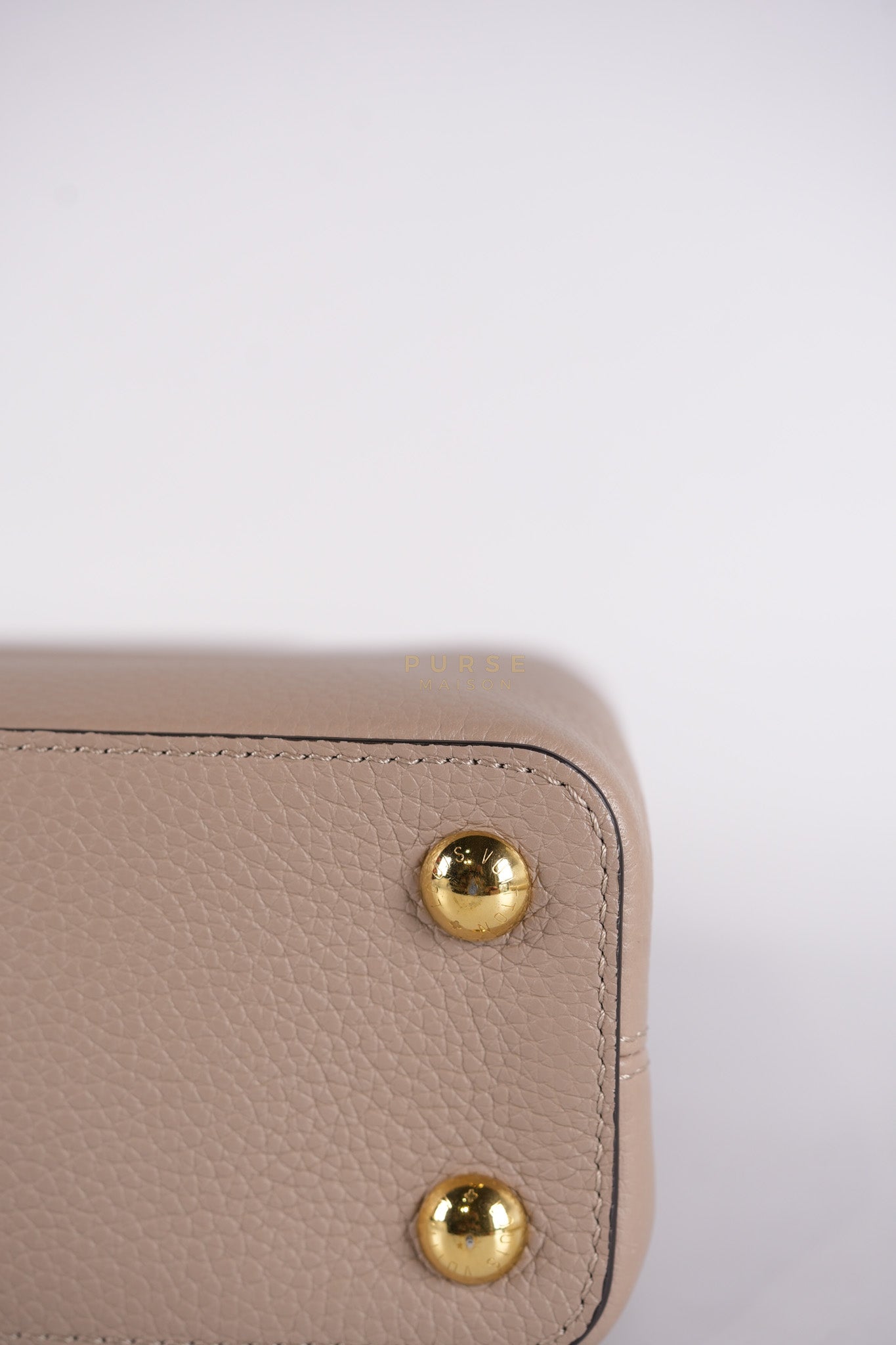 Capucines BB in Galet Taurillon Calfskin Leather (Microchip) | Purse Maison Luxury Bags Shop