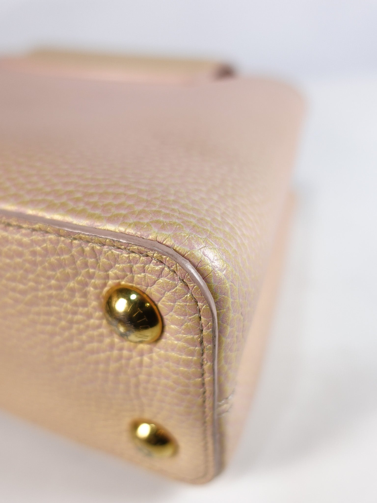 Capucines BB in Peach Mother of Pearl Taurillon Leather | Purse Maison Luxury Bags Shop