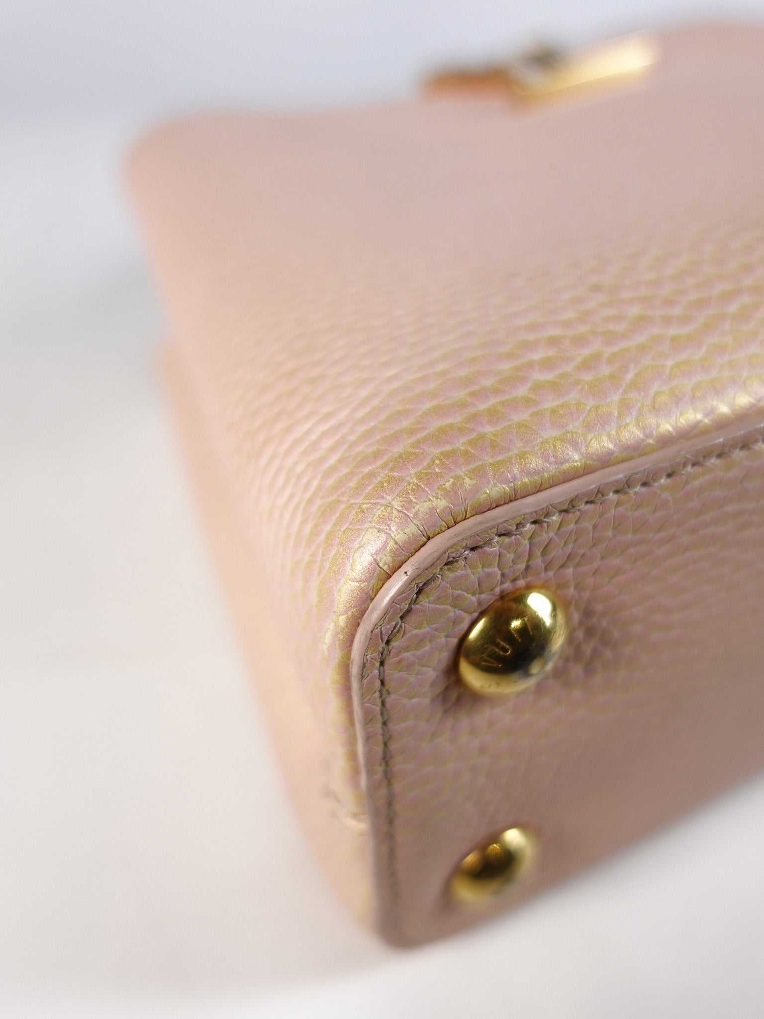 Capucines BB in Peach Mother of Pearl Taurillon Leather | Purse Maison Luxury Bags Shop