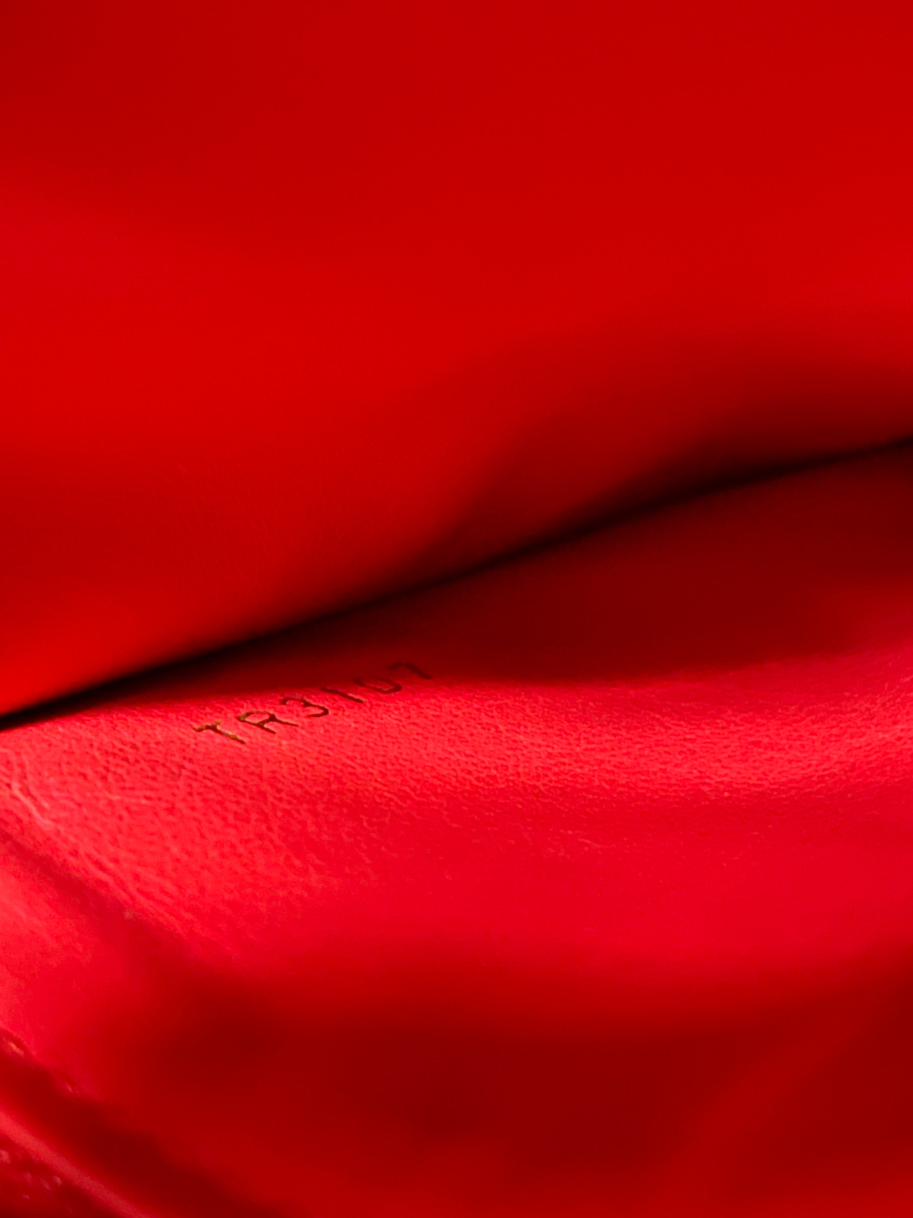 Capucines MM Tri-Color Shoulder Bag (Date Code: TR3107) | Purse Maison Luxury Bags Shop