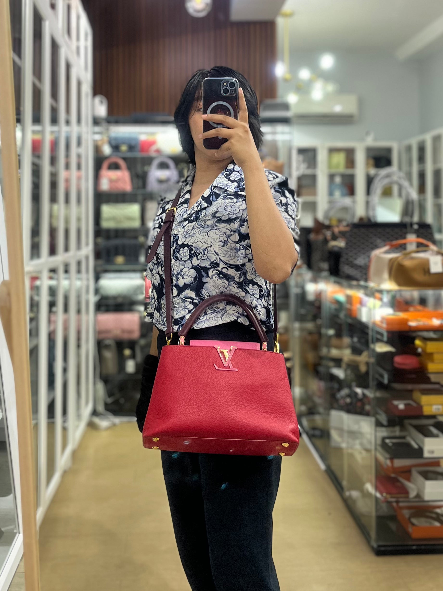 Capucines MM Tri-Color Shoulder Bag (Date Code: TR3107) | Purse Maison Luxury Bags Shop