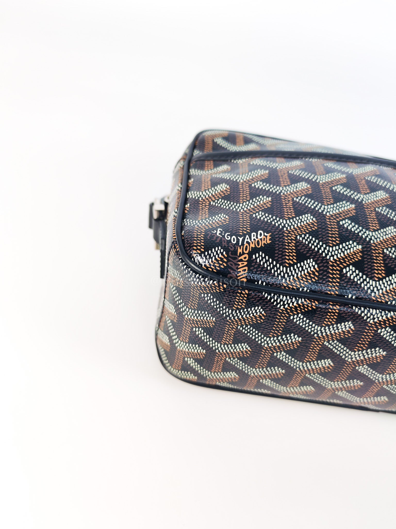 Capvert in Black/Noir Goyardine Canvas | Purse Maison Luxury Bags Shop