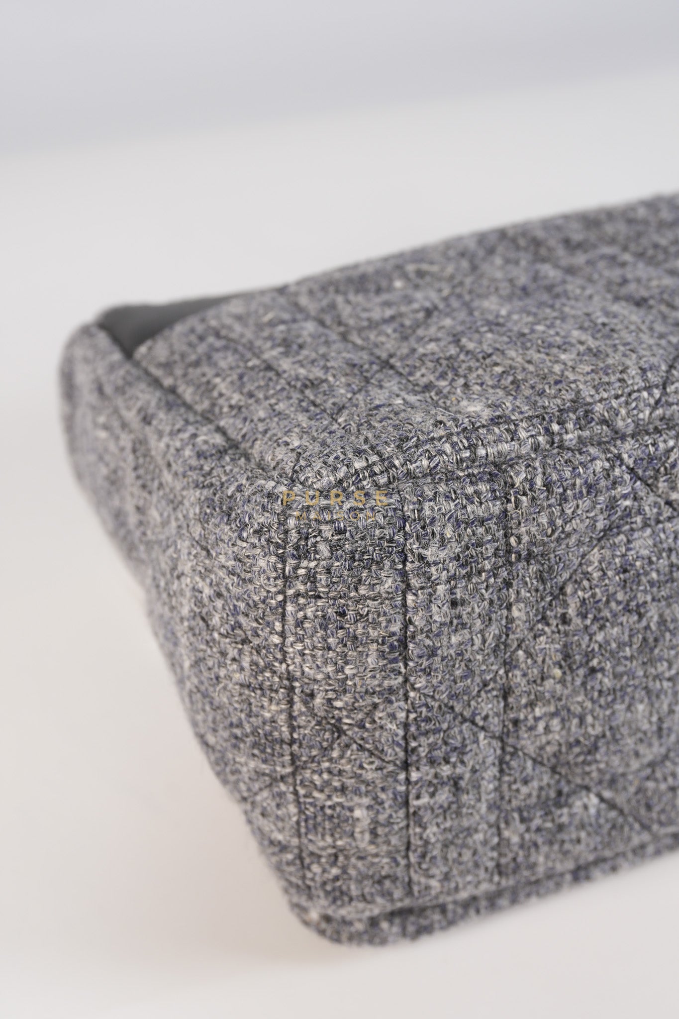 Caro Bag Medium in Macrocannage Quilted Linen | Purse Maison Luxury Bags Shop