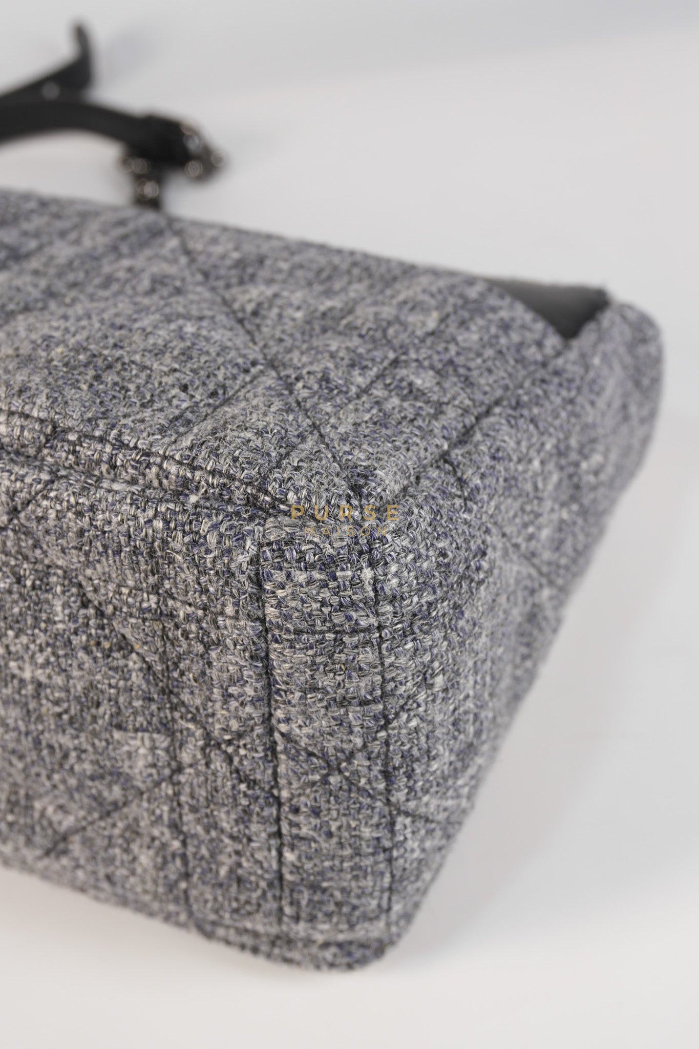 Caro Bag Medium in Macrocannage Quilted Linen | Purse Maison Luxury Bags Shop