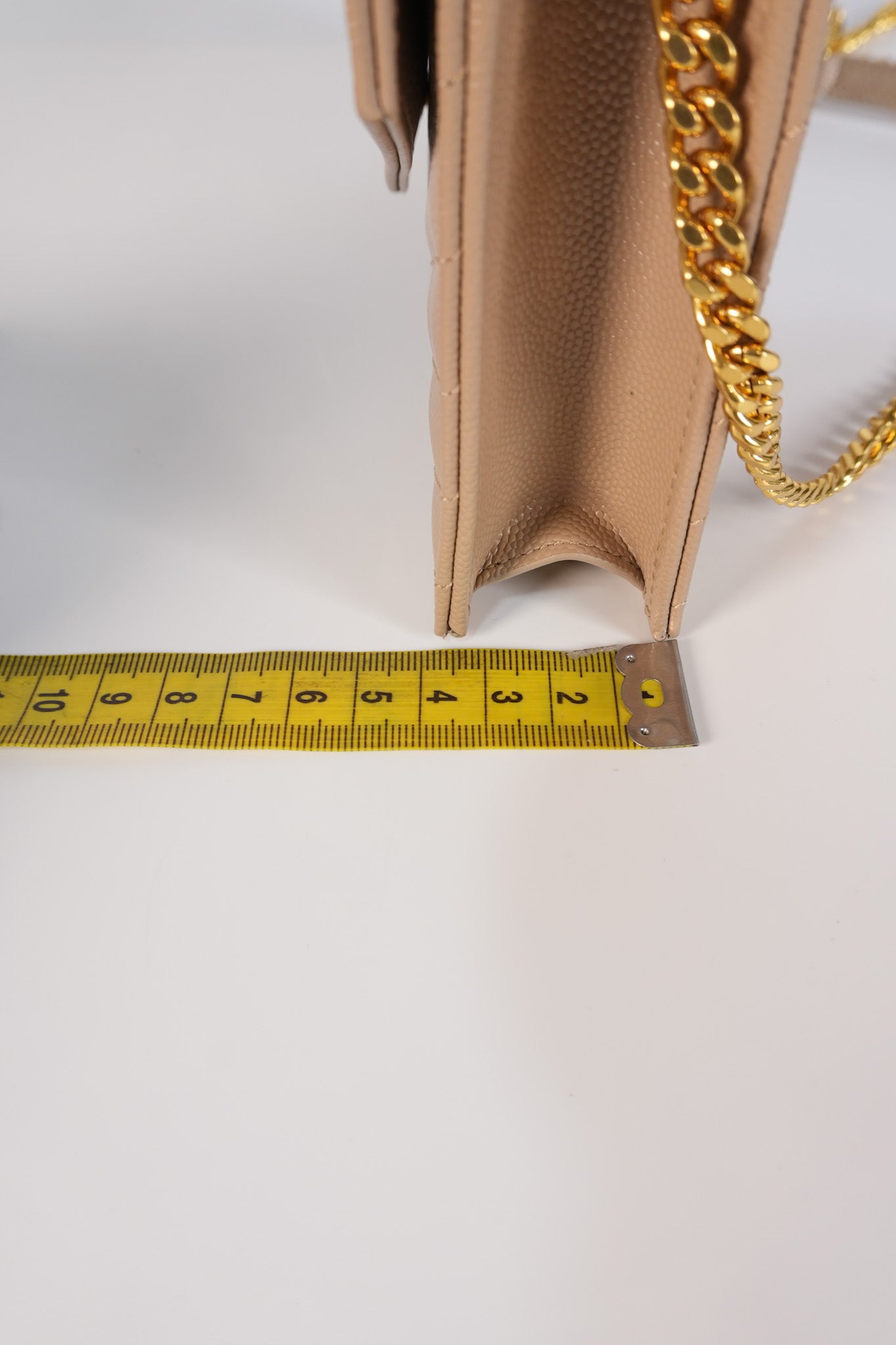 Cassandre Wallet on Chain (WOC) in Beige Grained Calfskin Leather | Purse Maison Luxury Bags Shop