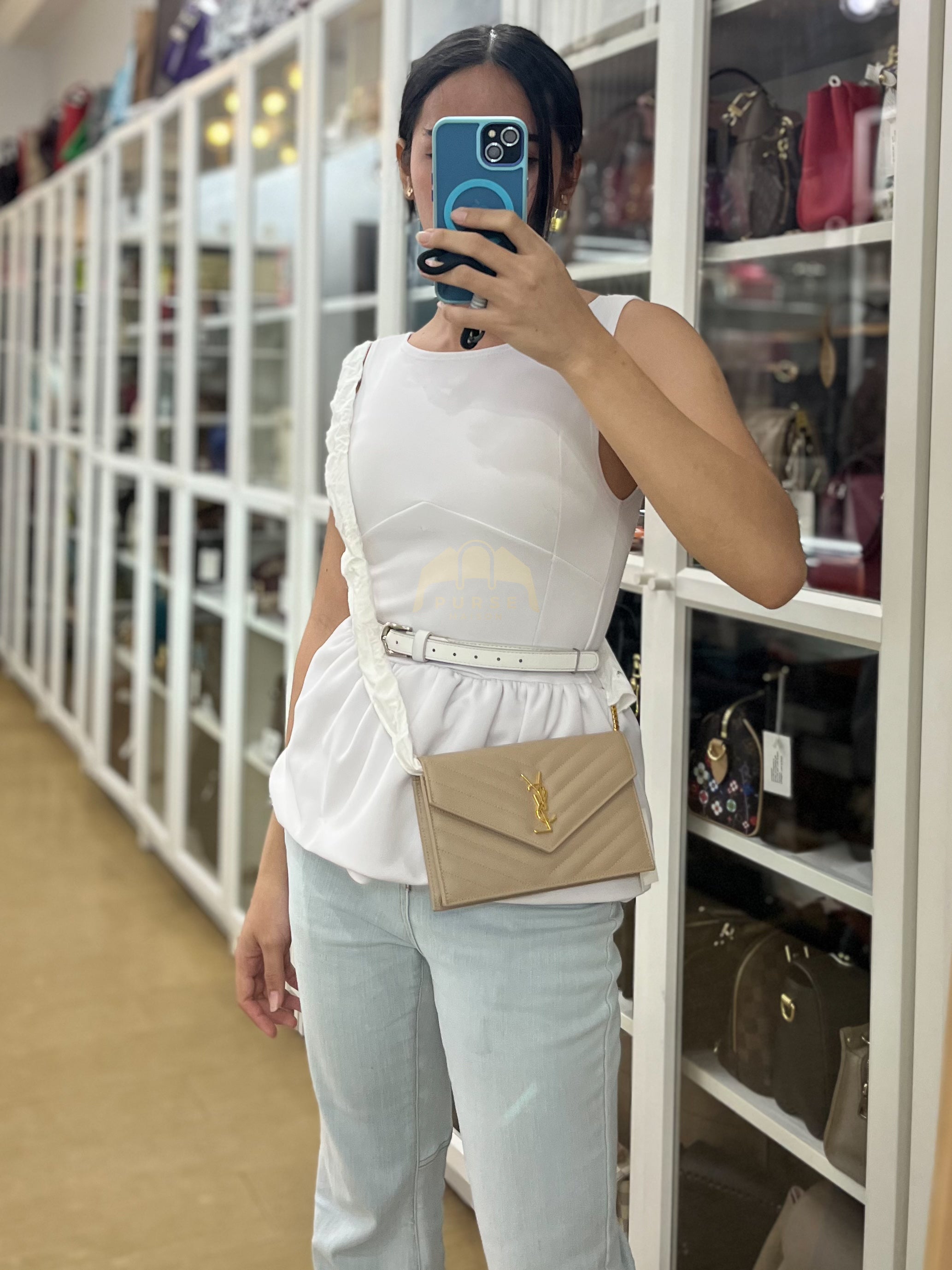 Cassandre Wallet on Chain (WOC) in Beige Grained Calfskin Leather | Purse Maison Luxury Bags Shop