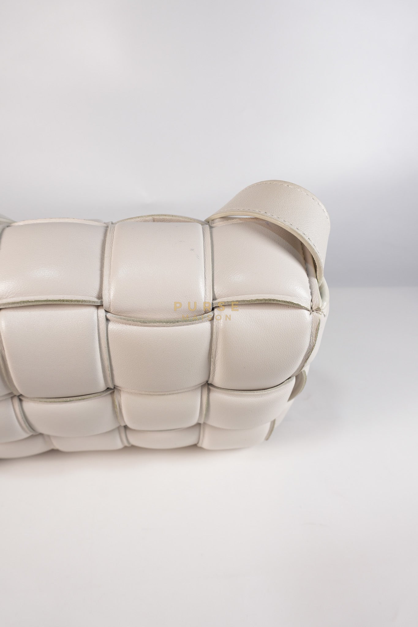 Cassette Padded in Off-white Intrecciato Leather Crossbody Bag | Purse Maison Luxury Bags Shop