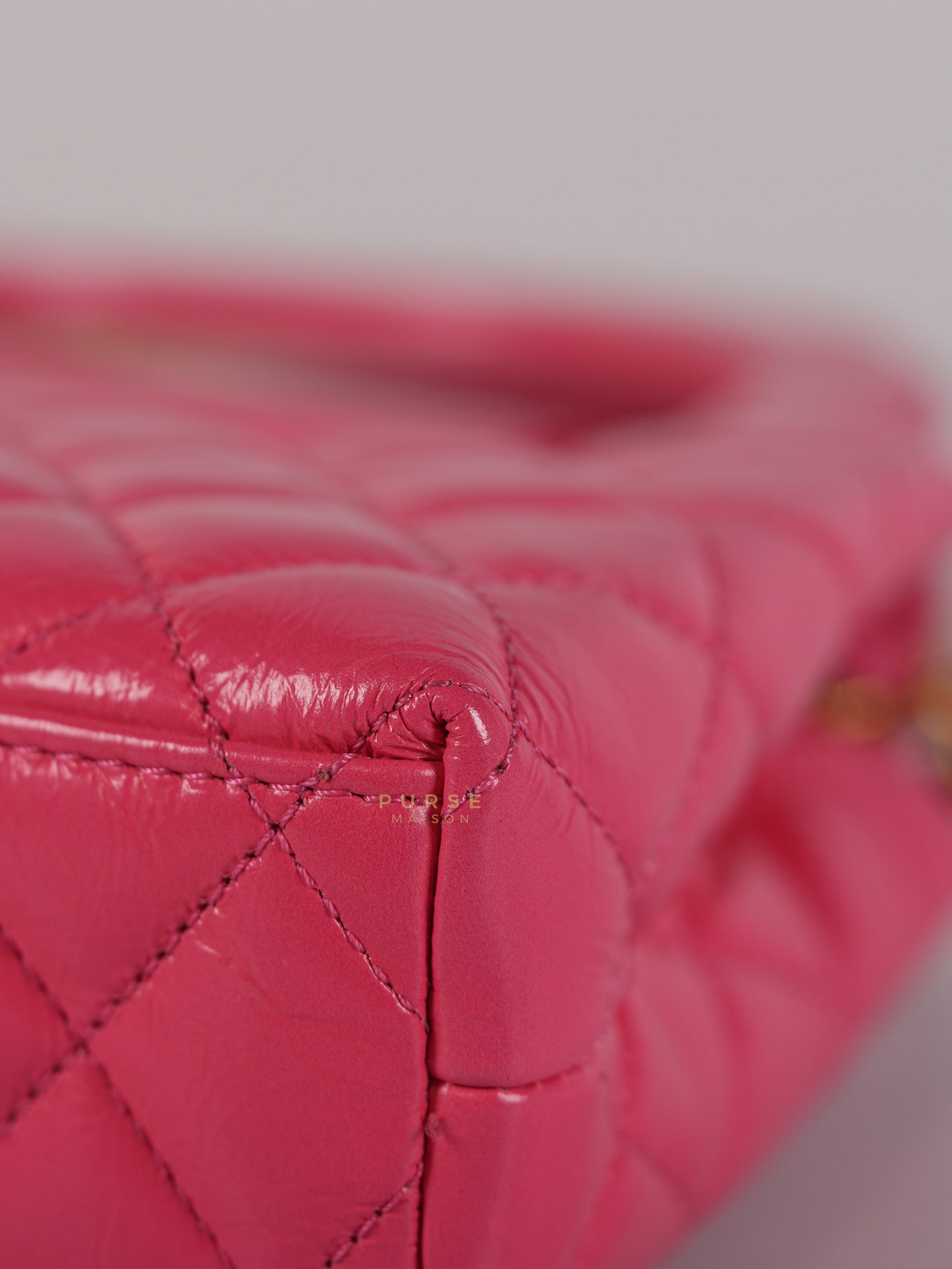 CC Kelly Small Fuchsia Shiny Calfskin Leather and Aged Gold Hardware (Microchip) | Purse Maison Luxury Bags Shop