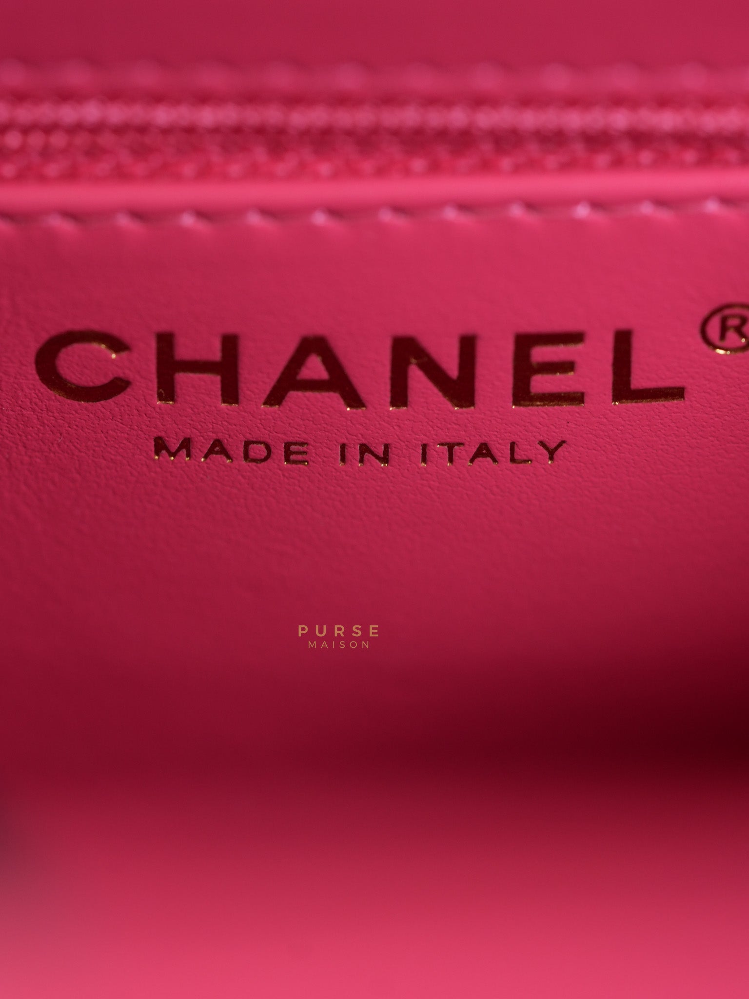 CC Kelly Small Fuchsia Shiny Calfskin Leather and Aged Gold Hardware (Microchip) | Purse Maison Luxury Bags Shop