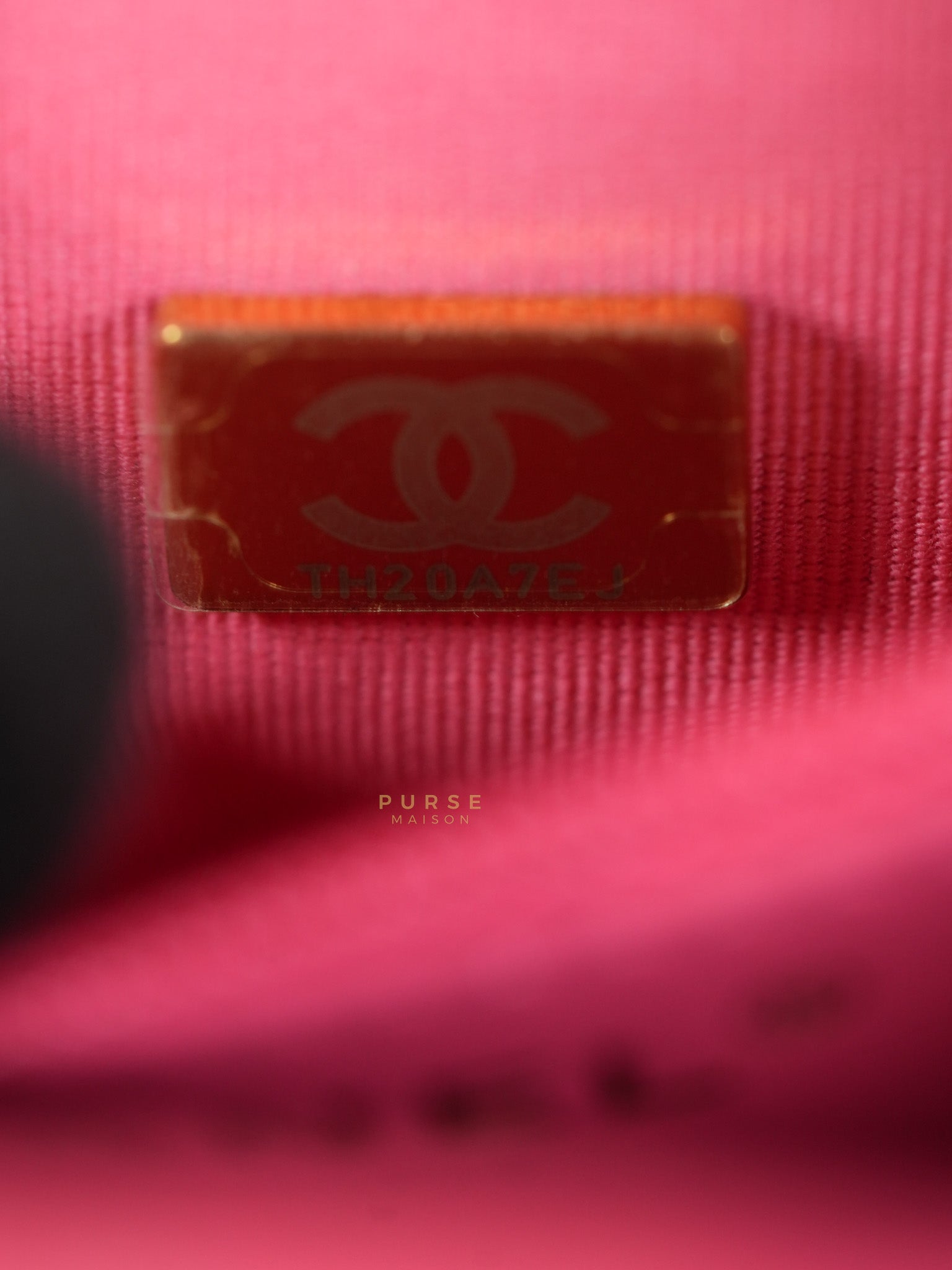 CC Kelly Small Fuchsia Shiny Calfskin Leather and Aged Gold Hardware (Microchip) | Purse Maison Luxury Bags Shop