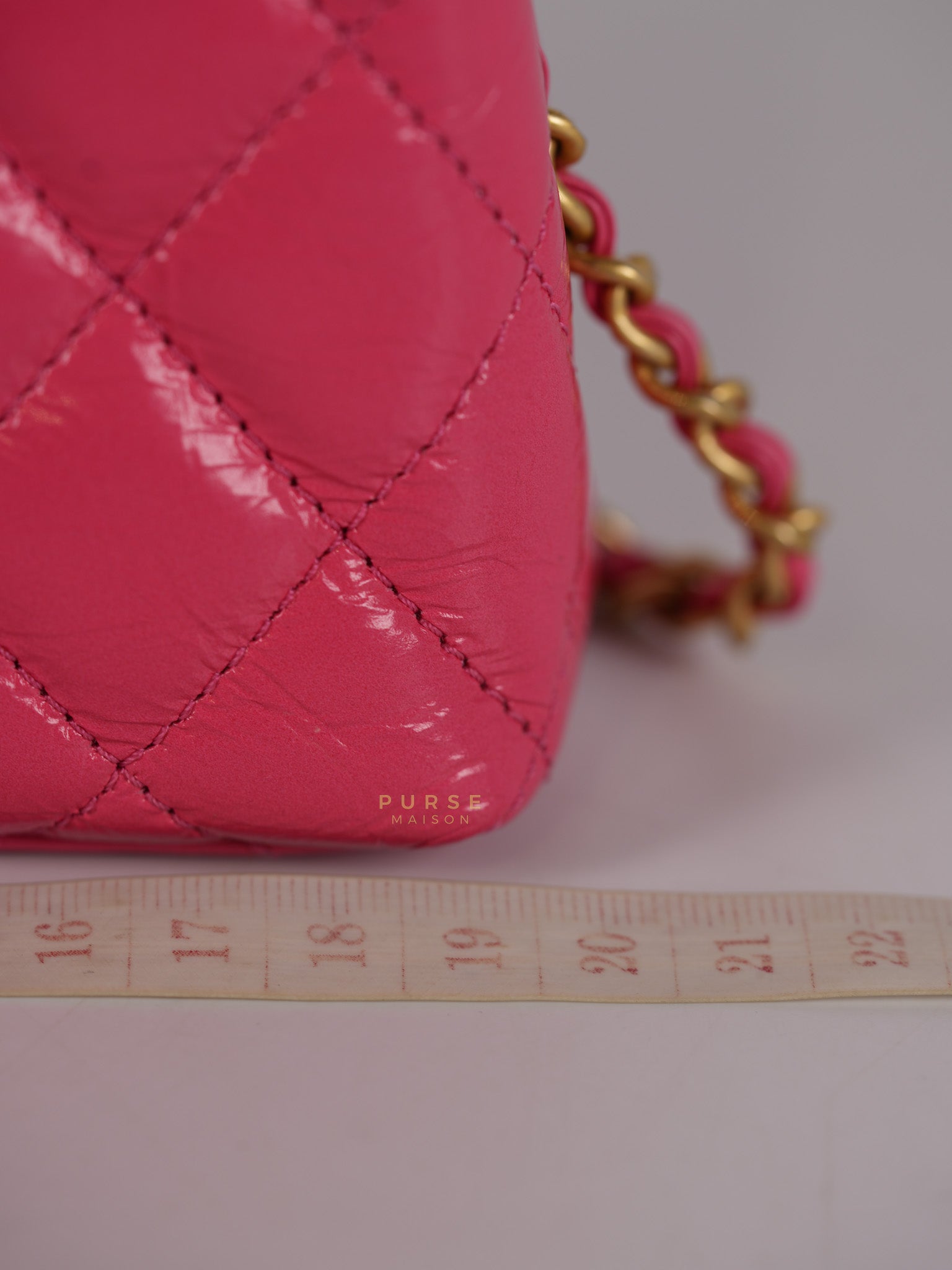 CC Kelly Small Fuchsia Shiny Calfskin Leather and Aged Gold Hardware (Microchip) | Purse Maison Luxury Bags Shop