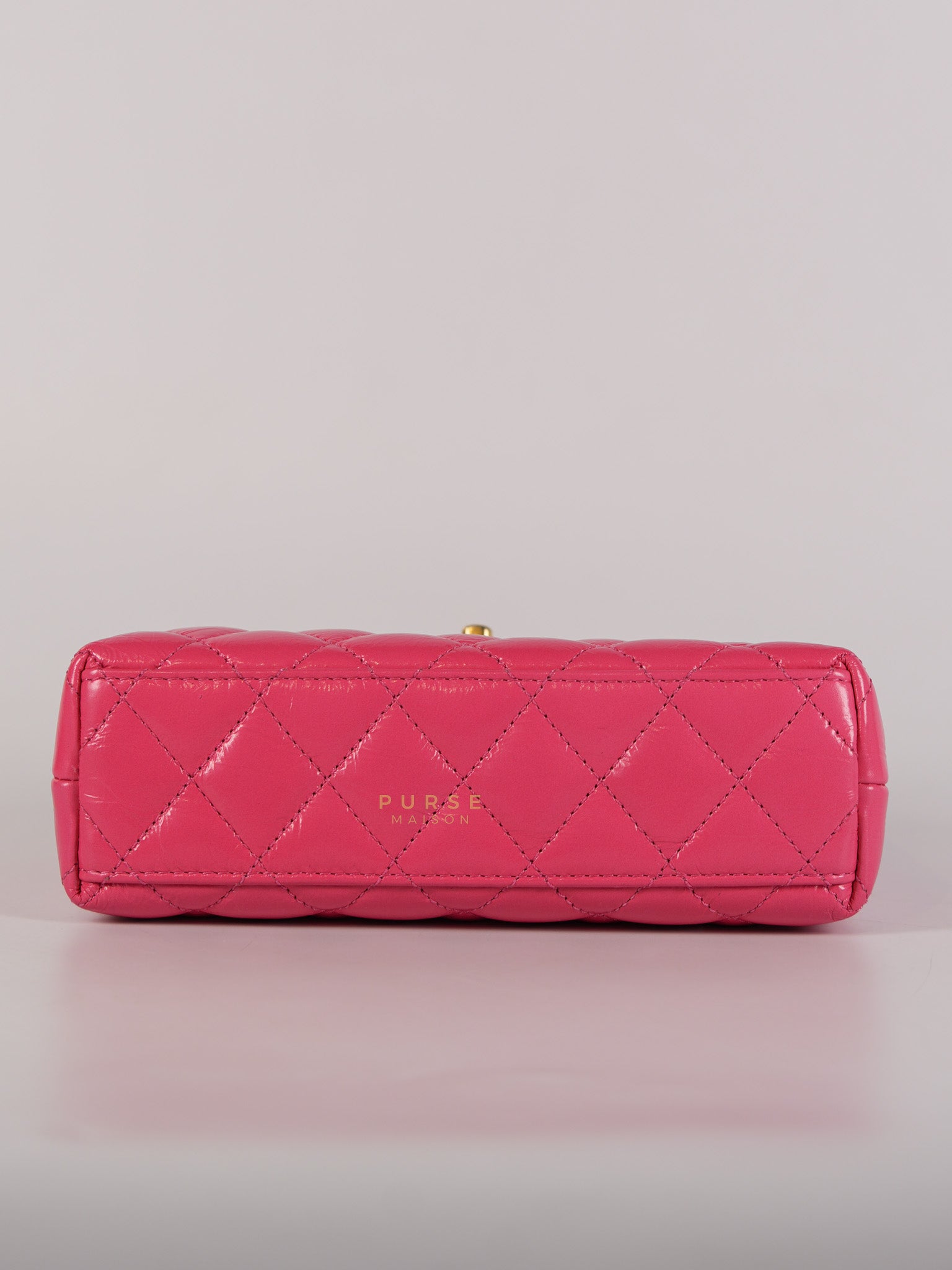 CC Kelly Small Fuchsia Shiny Calfskin Leather and Aged Gold Hardware (Microchip) | Purse Maison Luxury Bags Shop