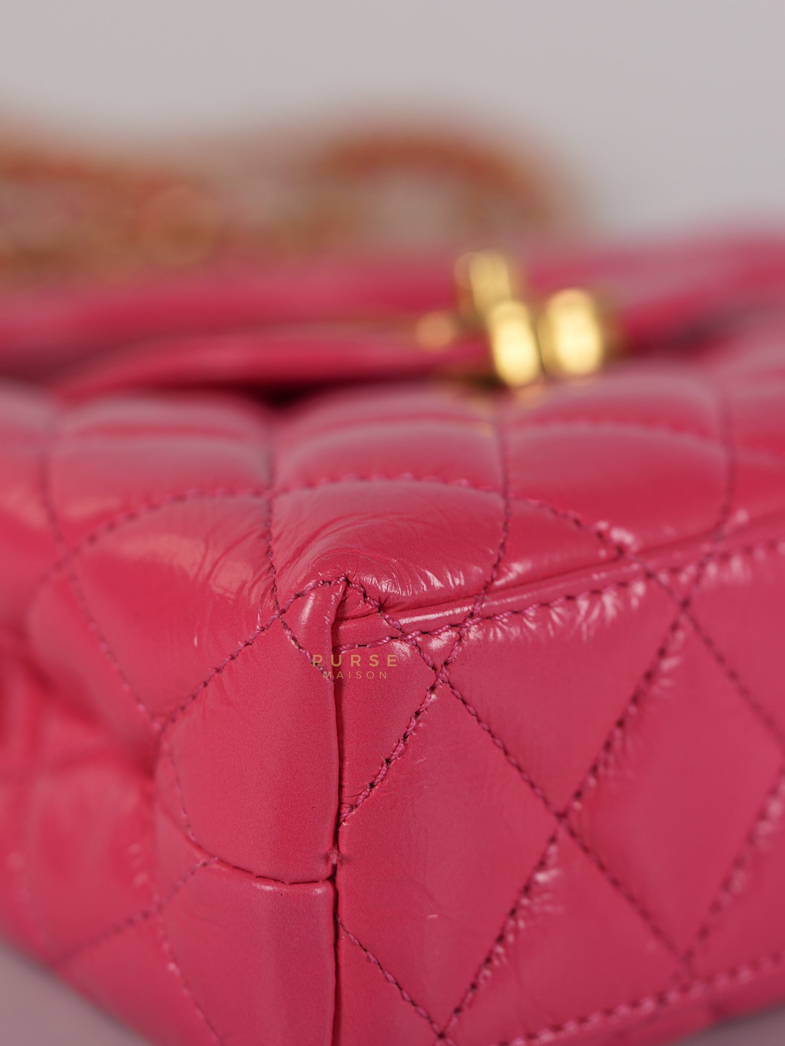CC Kelly Small Fuchsia Shiny Calfskin Leather and Aged Gold Hardware (Microchip) | Purse Maison Luxury Bags Shop