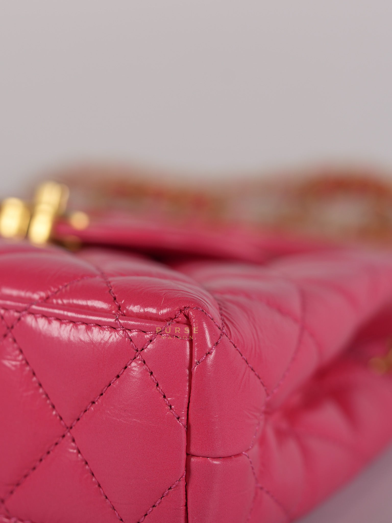 CC Kelly Small Fuchsia Shiny Calfskin Leather and Aged Gold Hardware (Microchip) | Purse Maison Luxury Bags Shop