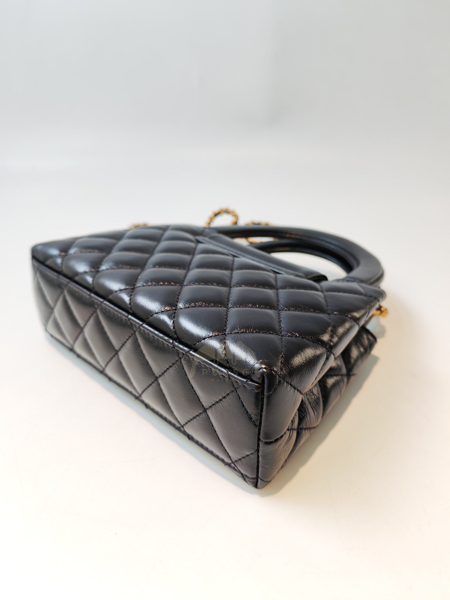 CC Kelly Small Shopping Bag Black Calfskin and Aged Gold Hardware (Microchip) | Purse Maison Luxury Bags Shop