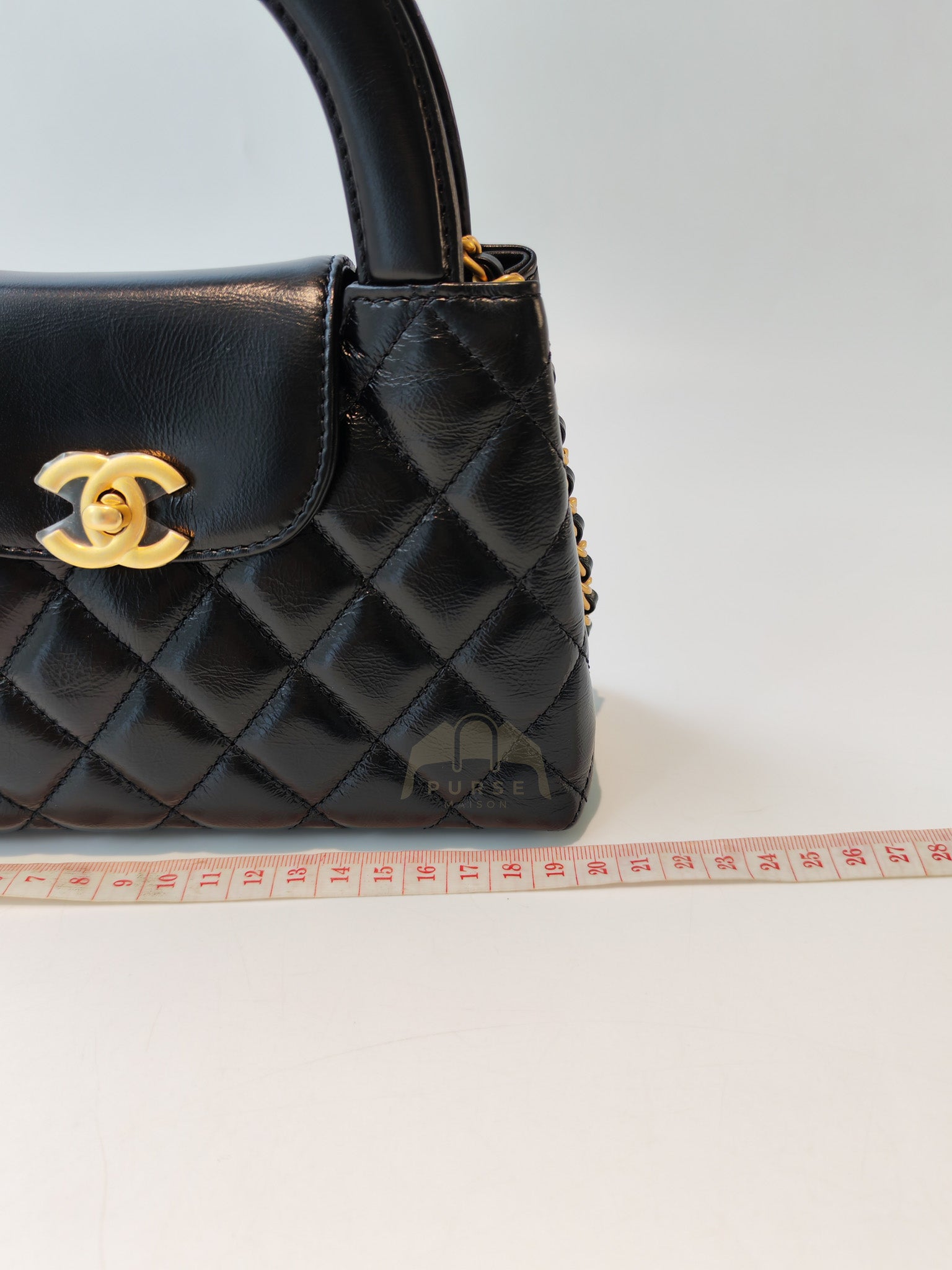 CC Kelly Small Shopping Bag Black Calfskin and Aged Gold Hardware (Microchip) | Purse Maison Luxury Bags Shop