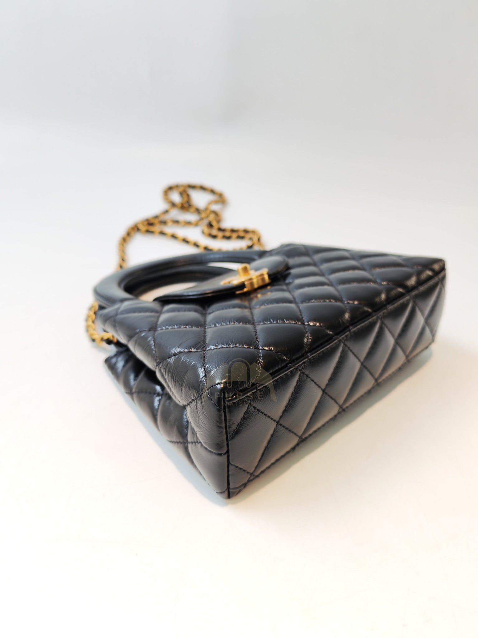 CC Kelly Small Shopping Bag Black Calfskin and Aged Gold Hardware (Microchip) | Purse Maison Luxury Bags Shop