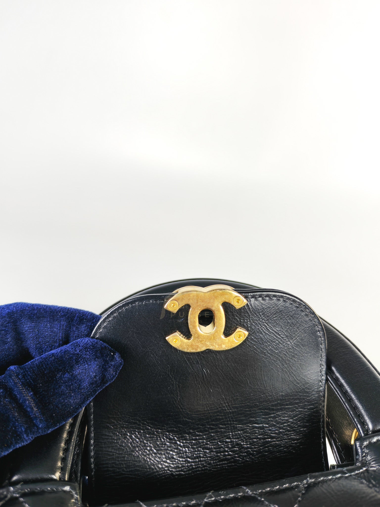 CC Kelly Small Shopping Bag Black Calfskin and Aged Gold Hardware(Microchip) | Purse Maison Luxury Bags Shop