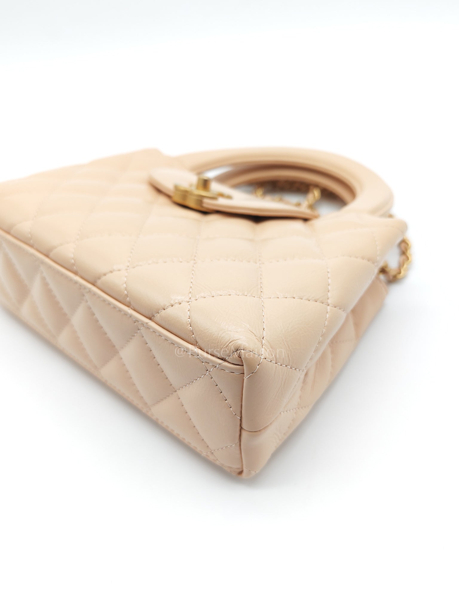 CC Kelly Shopping Bag in Beige Calfskin Leather and Aged Gold Hardware (Microchip) | Purse Maison Luxury Bags Shop