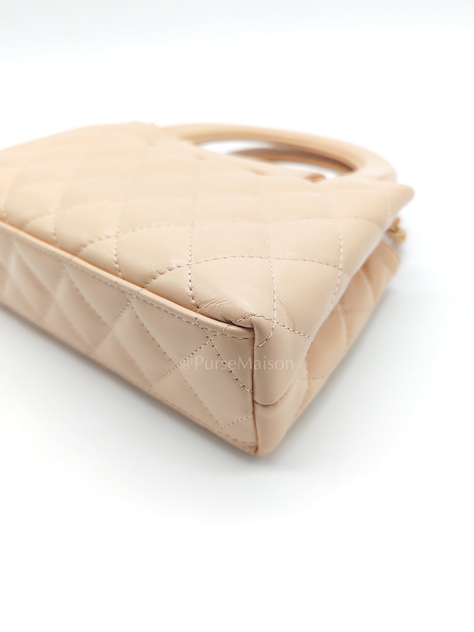 CC Kelly Shopping Bag in Beige Calfskin Leather and Aged Gold Hardware (Microchip) | Purse Maison Luxury Bags Shop