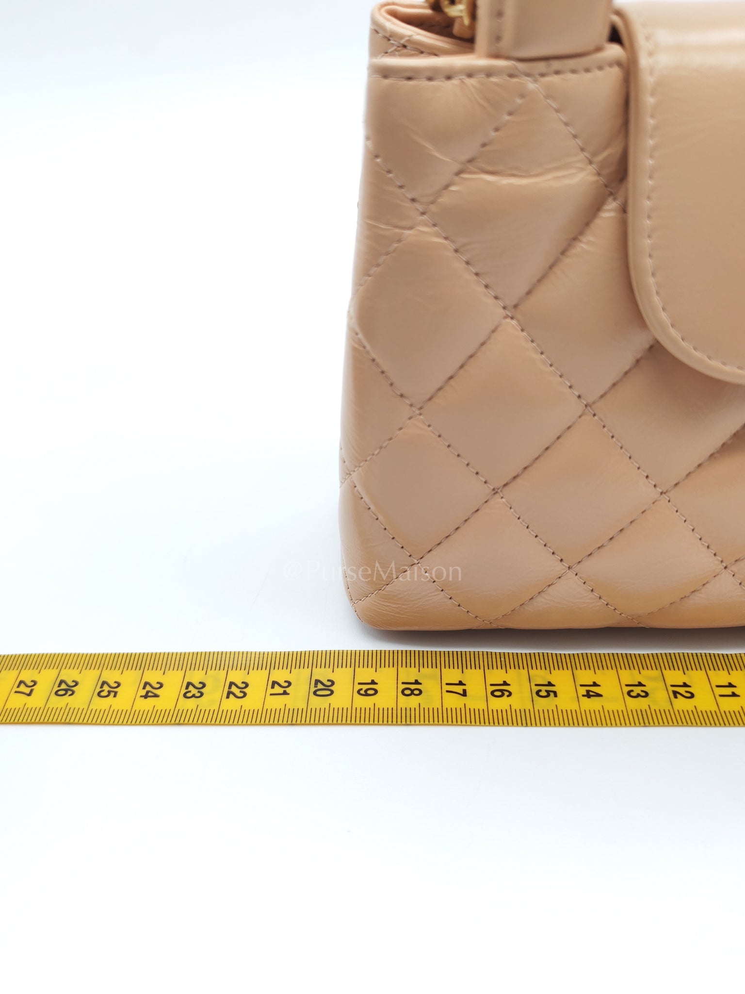 CC Kelly Shopping Bag in Beige Calfskin Leather and Aged Gold Hardware (Microchip) | Purse Maison Luxury Bags Shop