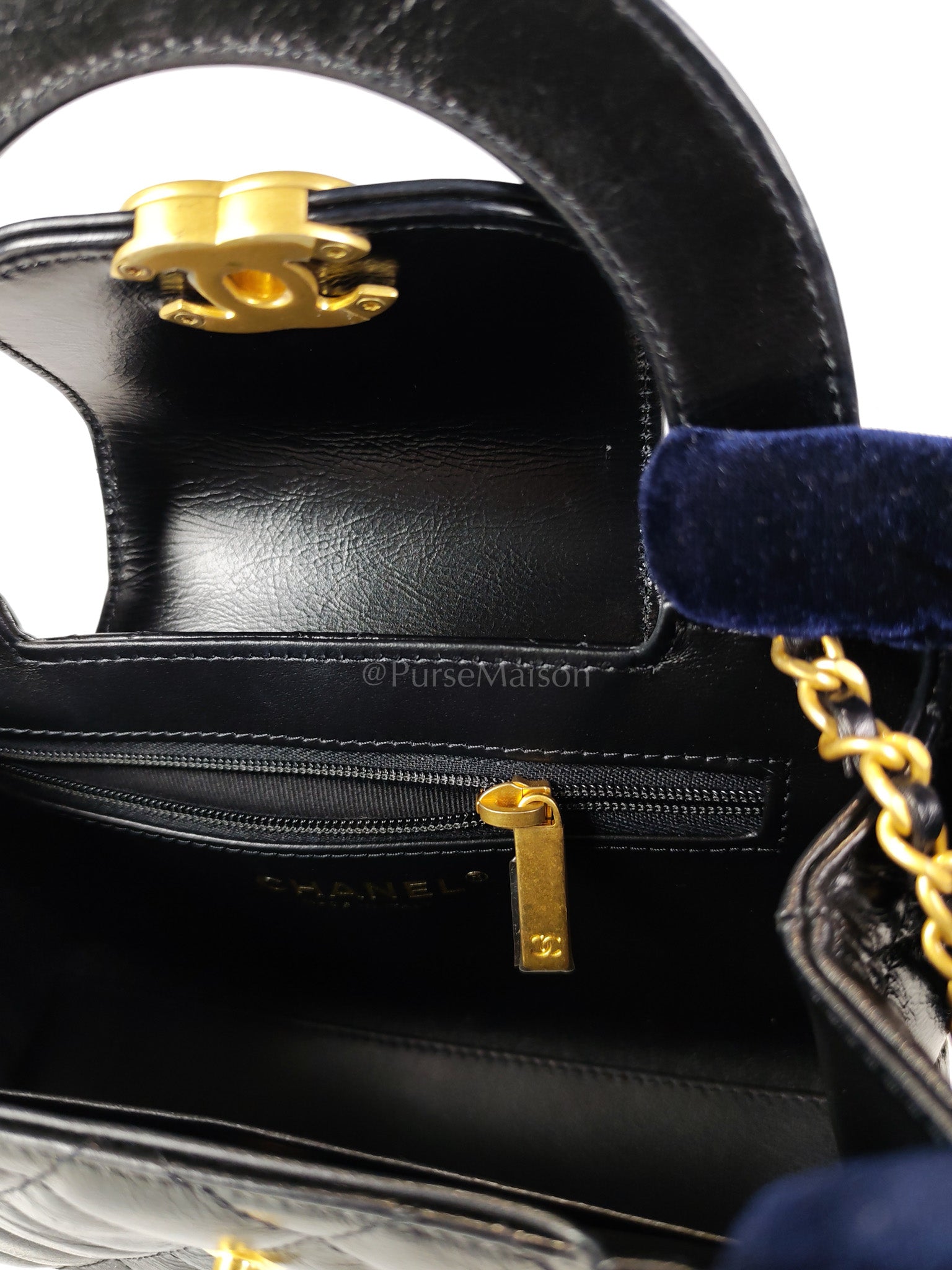 CC Kelly Small Shopping Bag in Black Calfskin and Aged Gold Hardware(Microchip) | Purse Maison Luxury Bags Shop