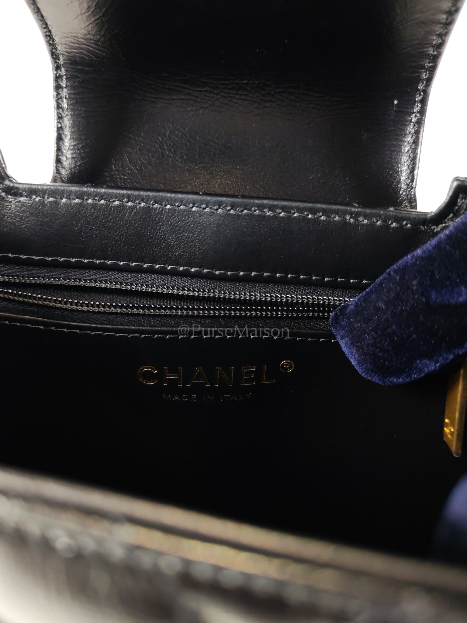 CC Kelly Small Shopping Bag in Black Calfskin and Aged Gold Hardware(Microchip) | Purse Maison Luxury Bags Shop