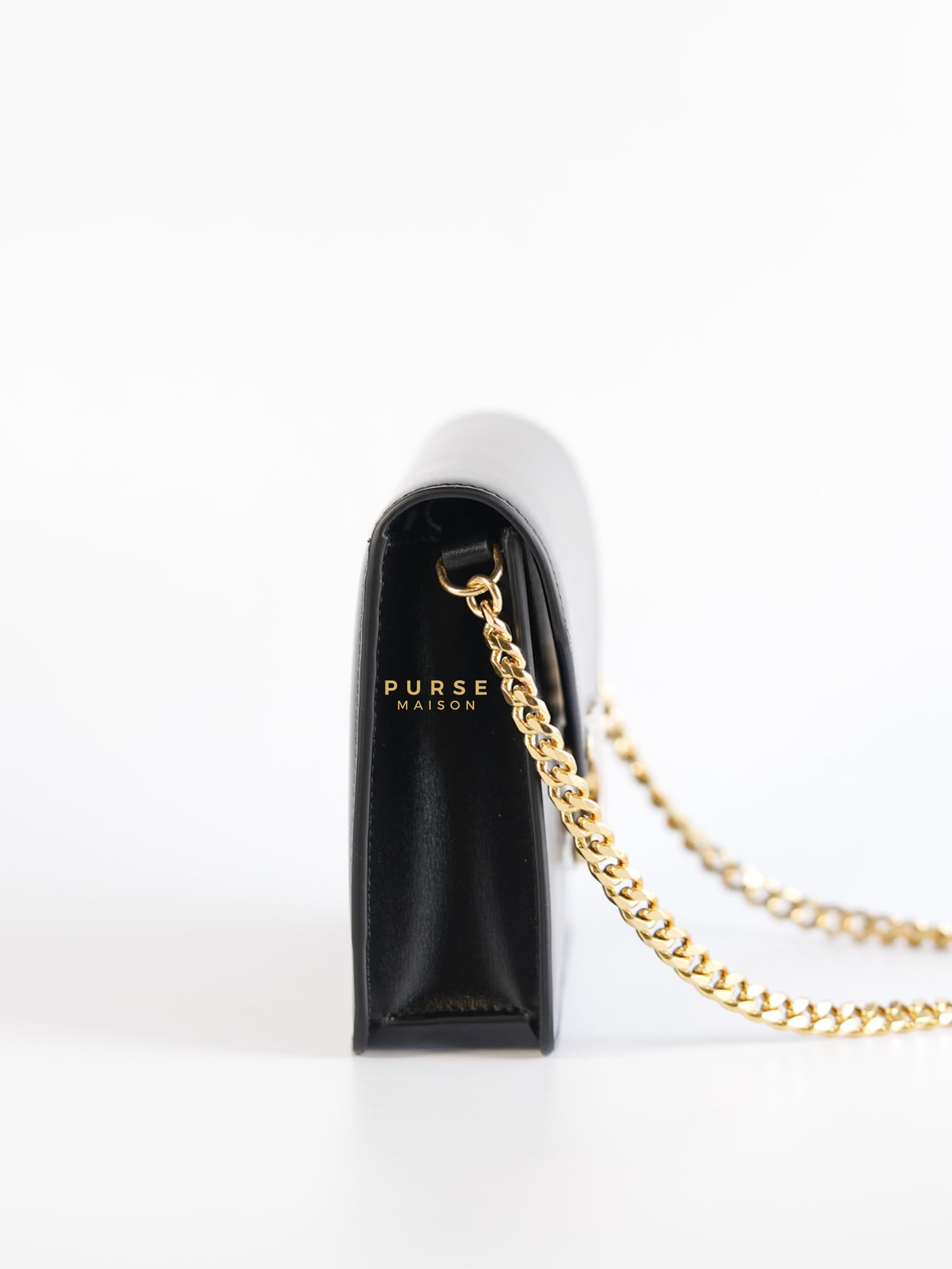 Wallet On Chain Margo Black in Smooth Leather | Purse Maison Luxury Bags Shop