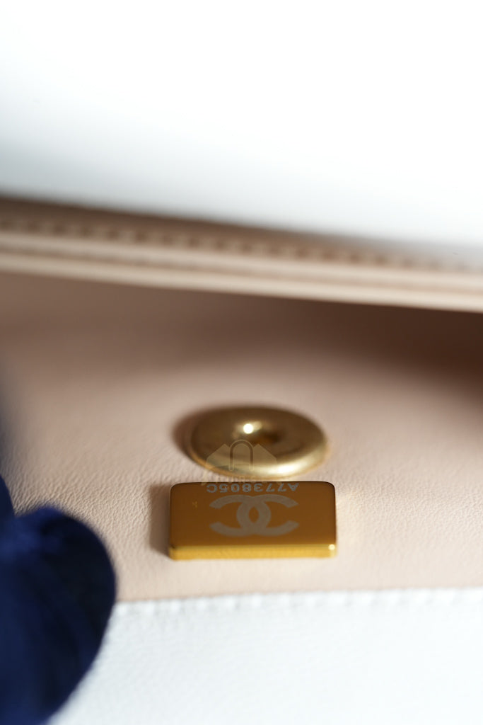 Chain Coco Handle Small in White Caviar Leather and Aged Gold Hardware (Microchip) | Purse Maison Luxury Bags Shop