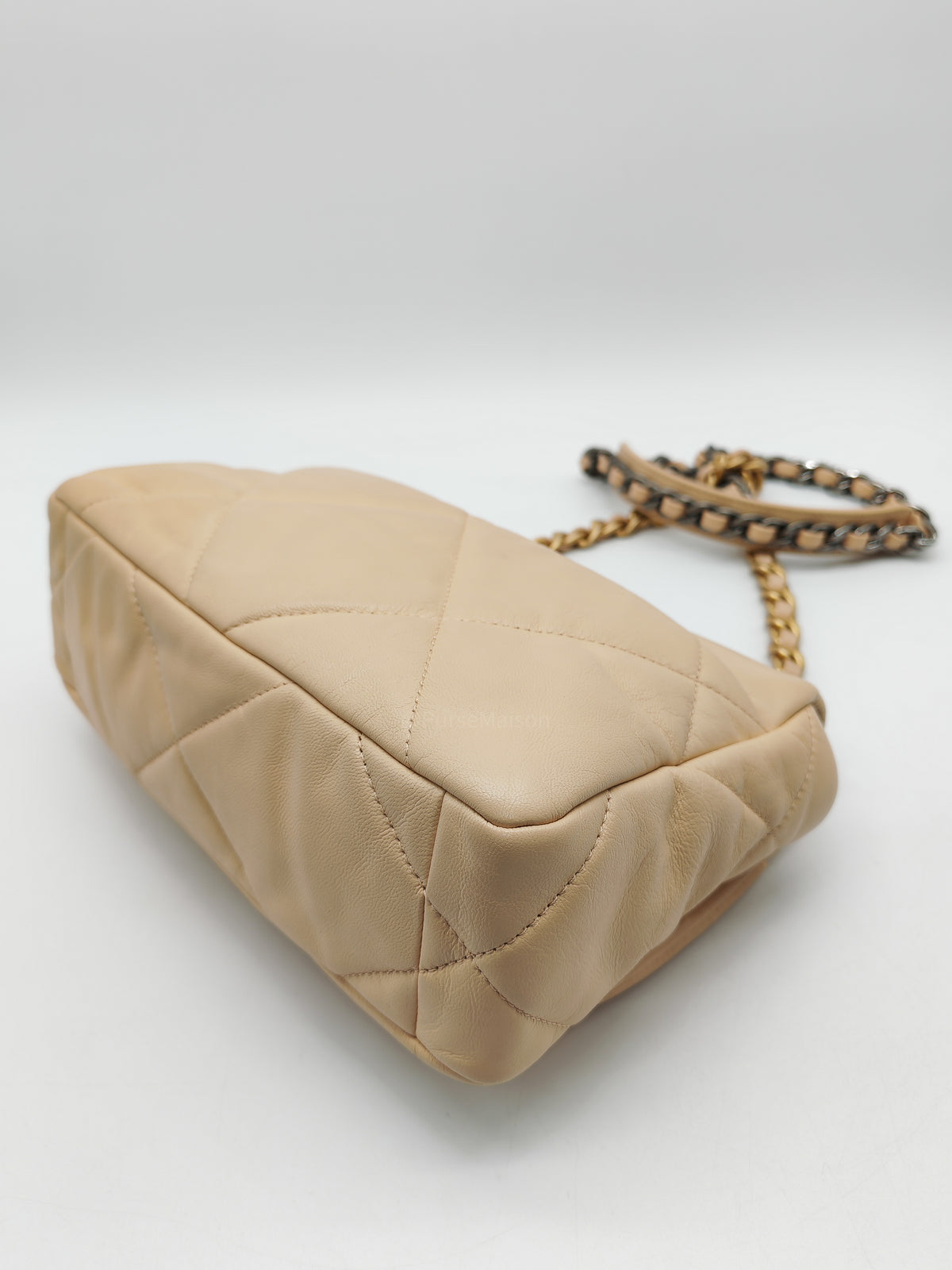 Chanel 19 Small in Beige Quilted Lambskin Leather and Mix Hardware Series 30 | Purse Maison Luxury Bags Shop