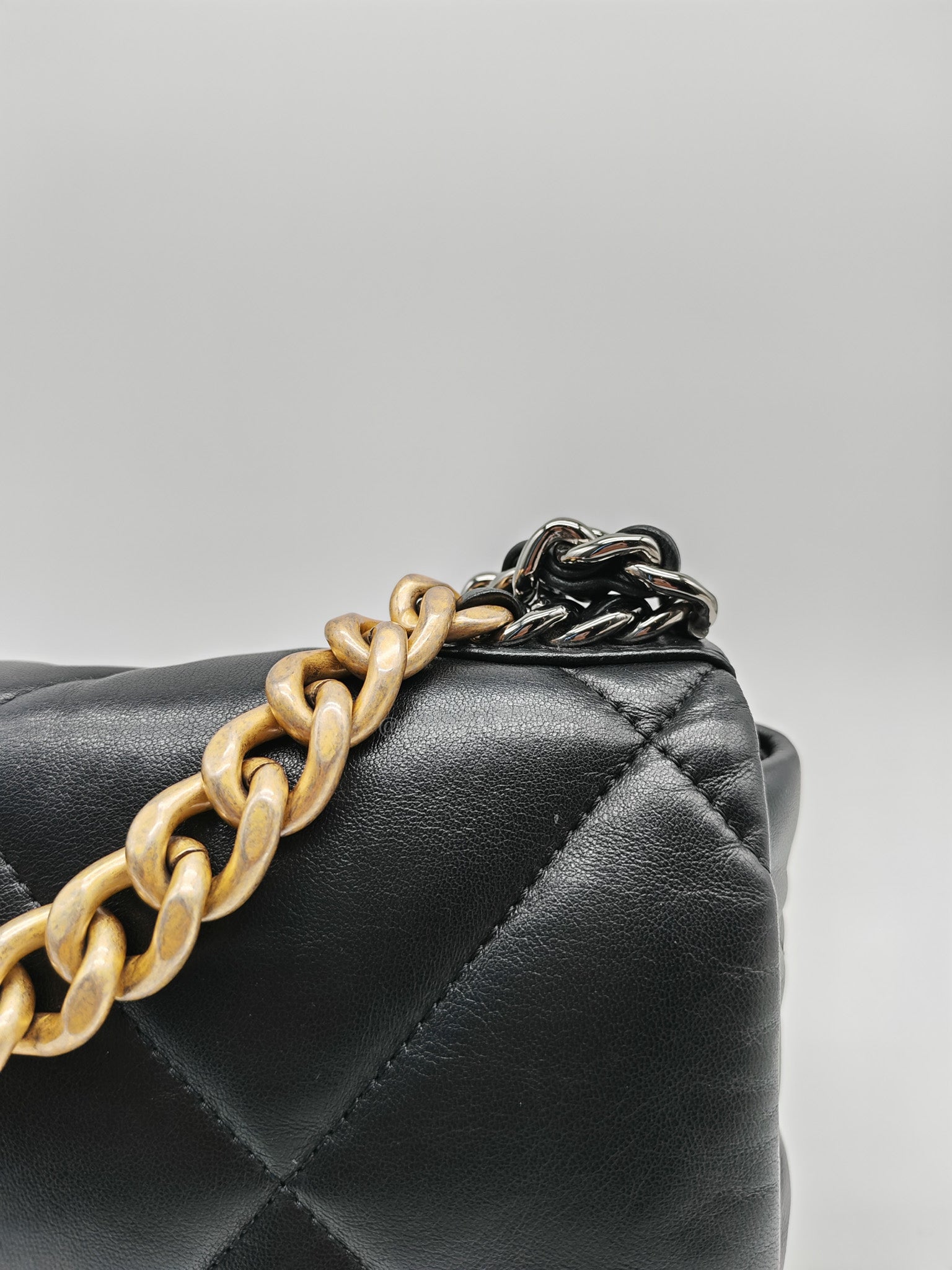 Chanel 19 Small in Black Quilted Lambskin Leather and Mixed hardware Series 30 | Purse Maison Luxury Bags Shop