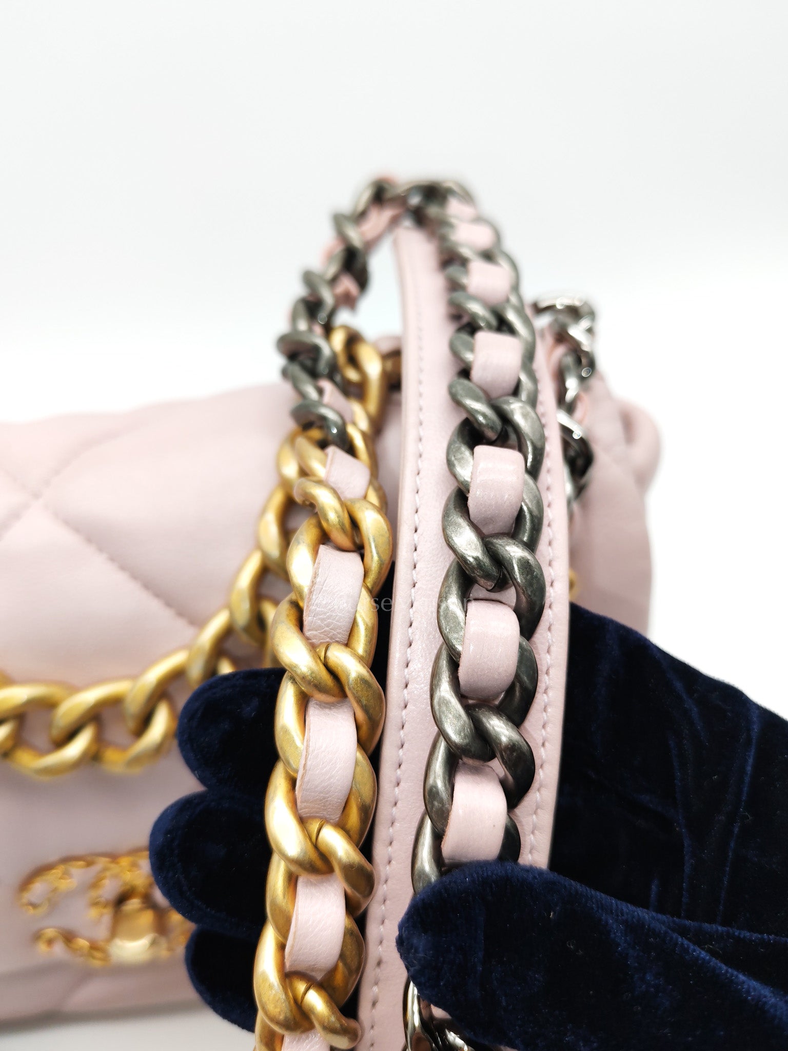 Chanel 19 Small in Light Pink Quilted Lambskin Leather and Mixed Hardware Series 31 | Purse Maison Luxury Bags Shop