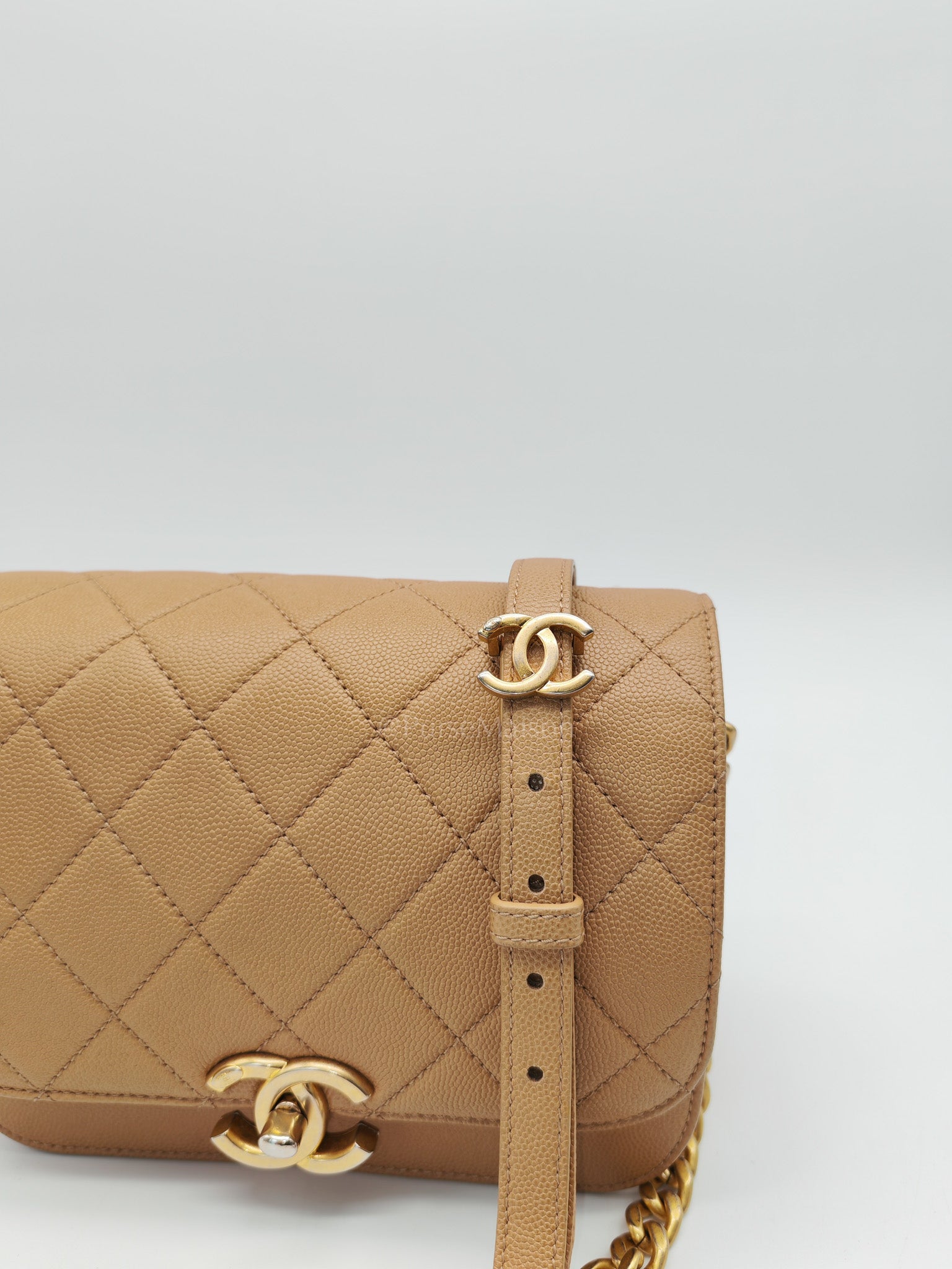 21k Messenger Bag Small in Dark Biege Caviar Leather Aged Gold Hardware (Microchip) | Purse Maison Luxury Bags Shop