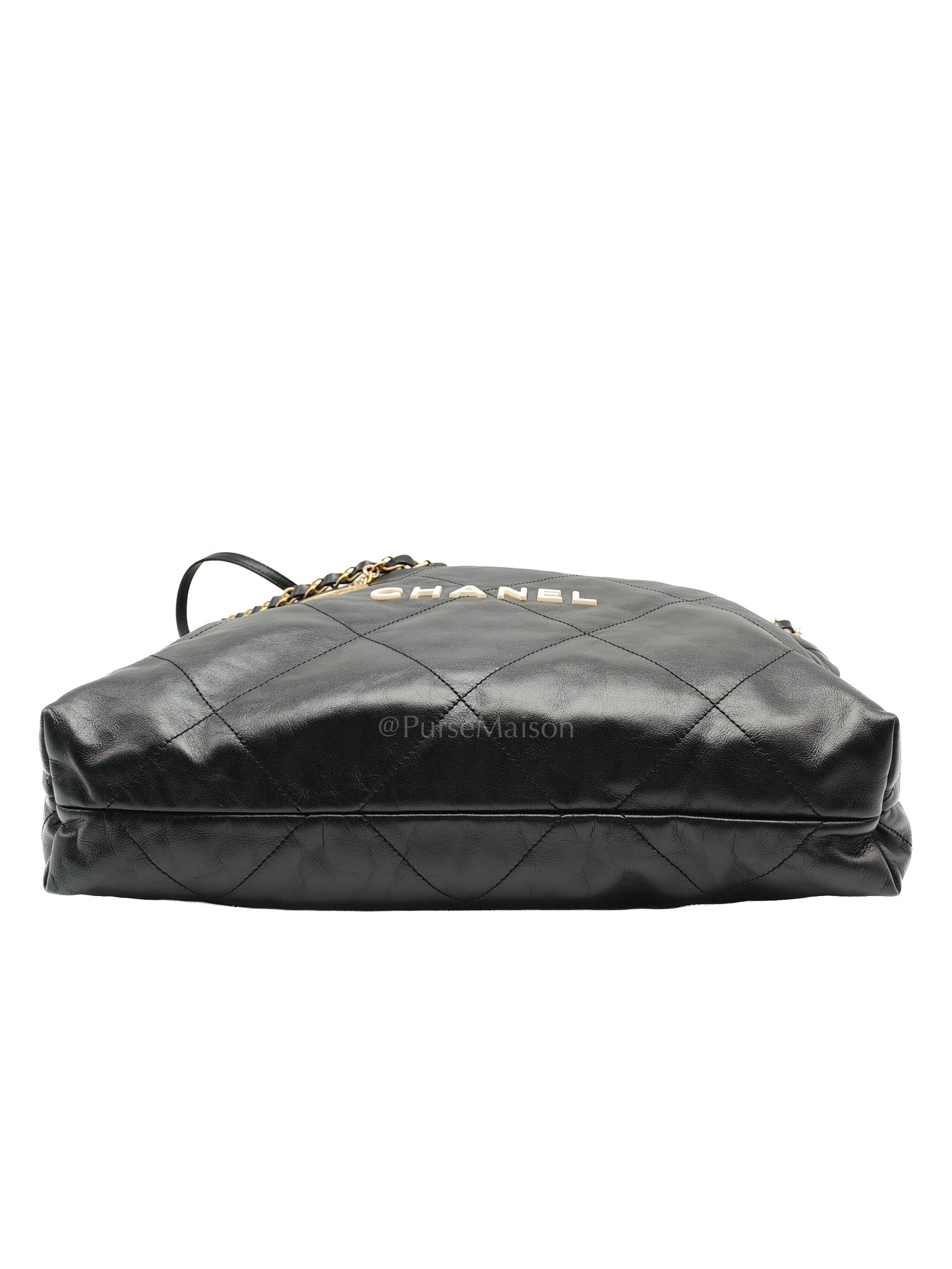 22 Medium in Black Quilted Goatskin Leather and Aged Gold Hardware (Microchip) | Purse Maison Luxury Bags Shop