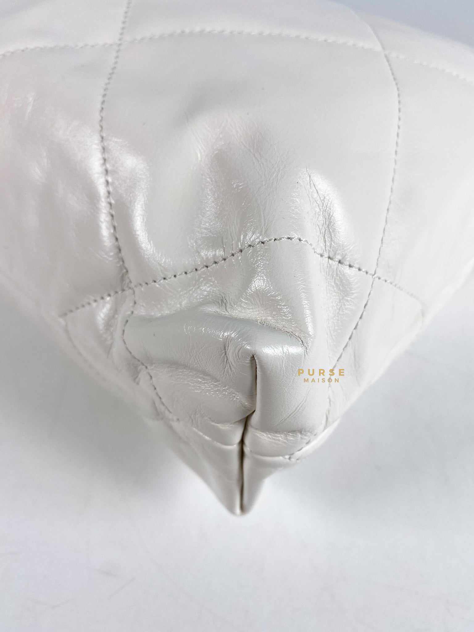 Chanel 22 Small White Calfskin and Aged Gold Hardware (Microchip) | Purse Maison Luxury Bags Shop