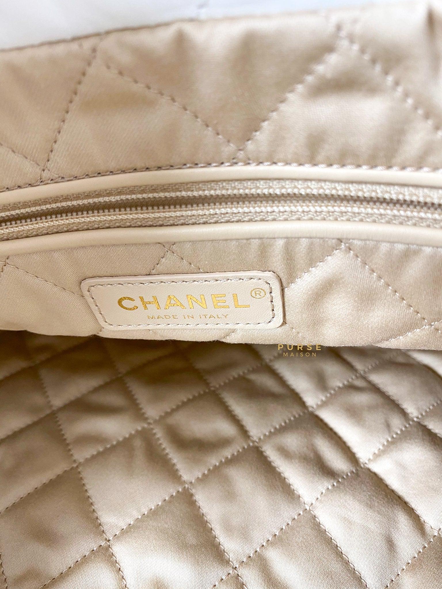 Chanel 22 Small White Calfskin and Aged Gold Hardware (Microchip) | Purse Maison Luxury Bags Shop