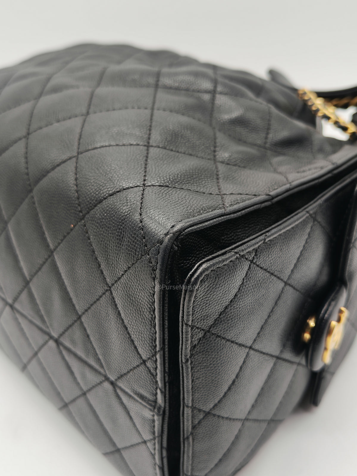 Chanel 25 Hobo Bag Medium in Black Caviar Leather Aged Gold Hardware (Microchip) | Purse Maison Luxury Bags Shop