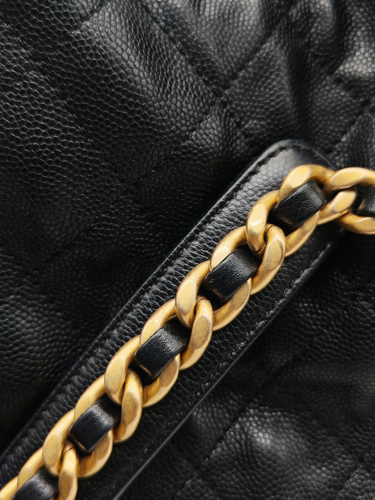 Chanel 25 Hobo Bag Medium in Black Caviar Leather Aged Gold Hardware (Microchip) | Purse Maison Luxury Bags Shop