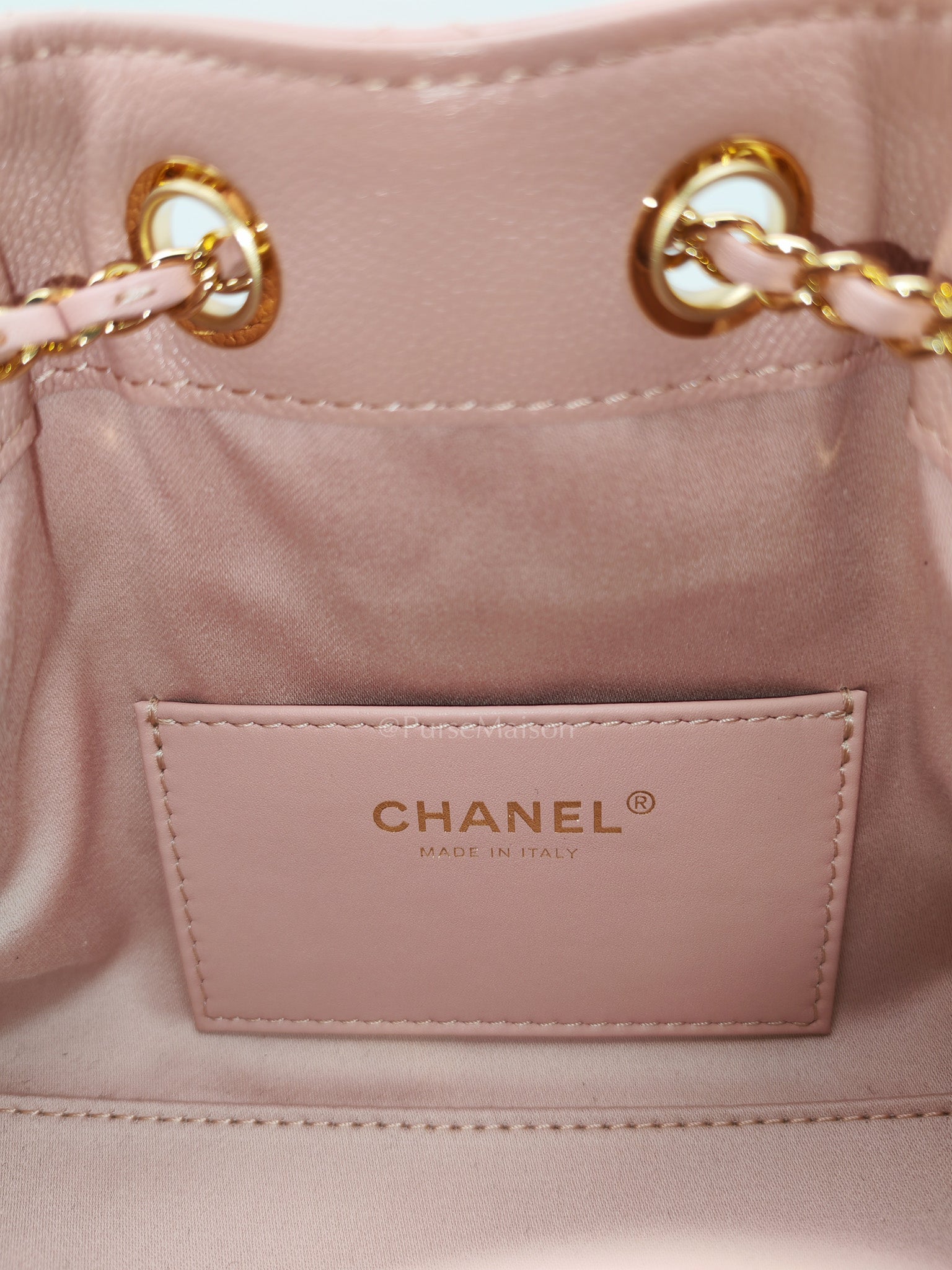 25 Mini in Pink Caviar Leather and Shiny Rosegold Hardware Microchip | Purse Maison Luxury Bags Shop