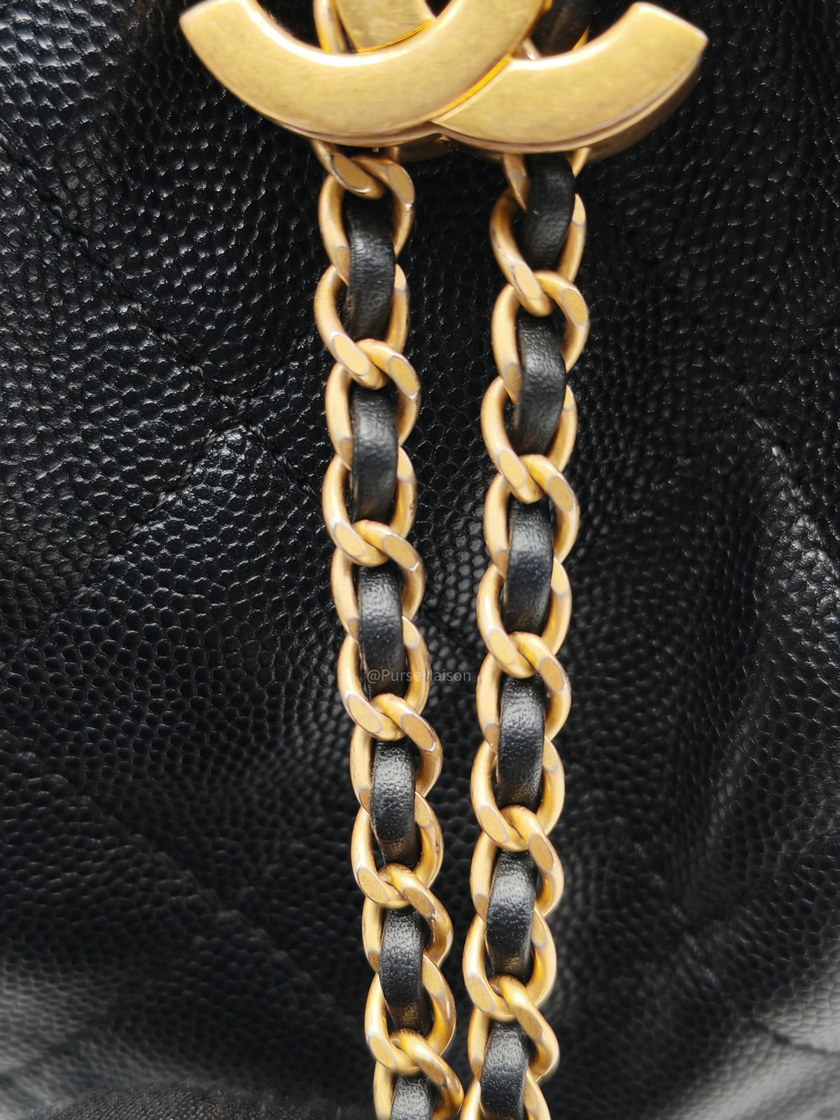 Chanel 25 Hobo Bag Small in Black Caviar Leather Aged Gold Hardware (Microchip) | Purse Maison Luxury Bags Shop