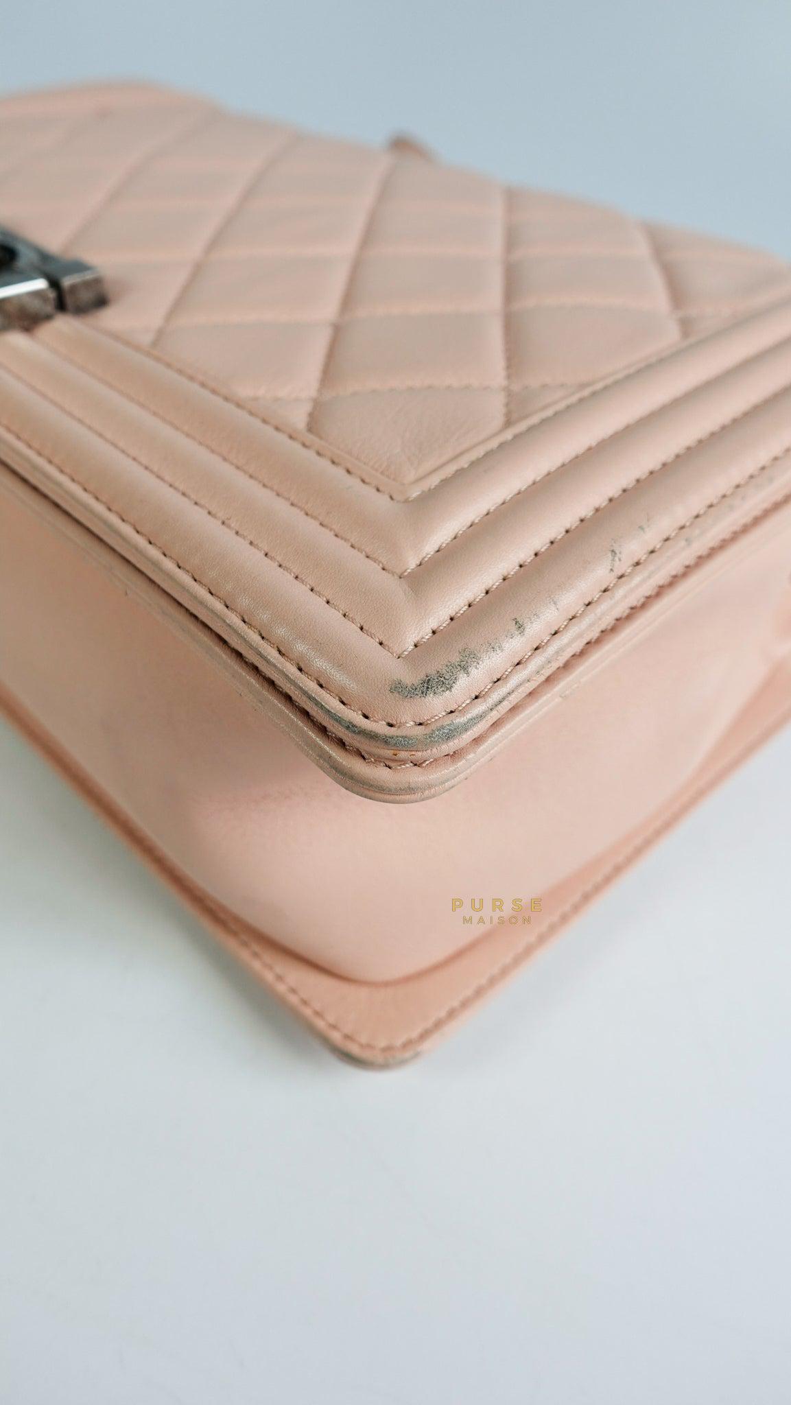 Chanel Boy New Medium in Nude Beige Lambskin Leather & Ruthenium Hardware (Series 19)