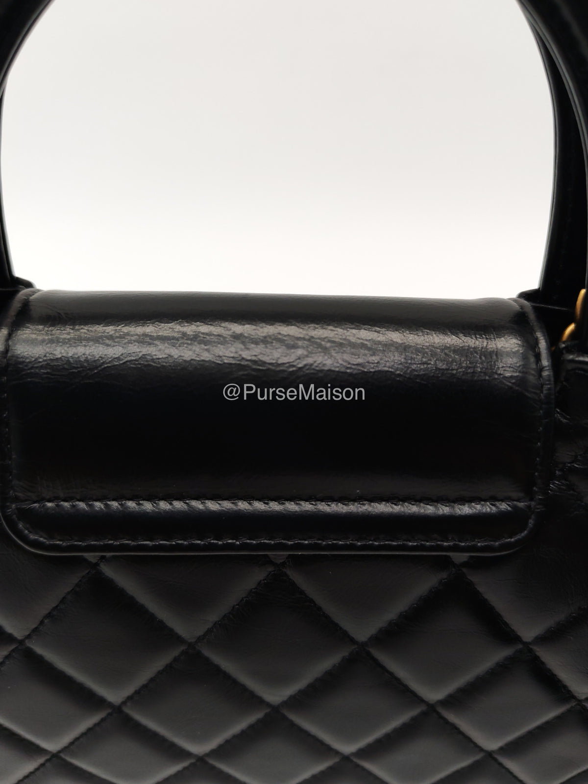 Chanel CC Kelly Shopping Bag Small in Black Shiny Calfskin Leather Aged Gold Hardware (Microchip) | Purse Maison Luxury Bags Shop